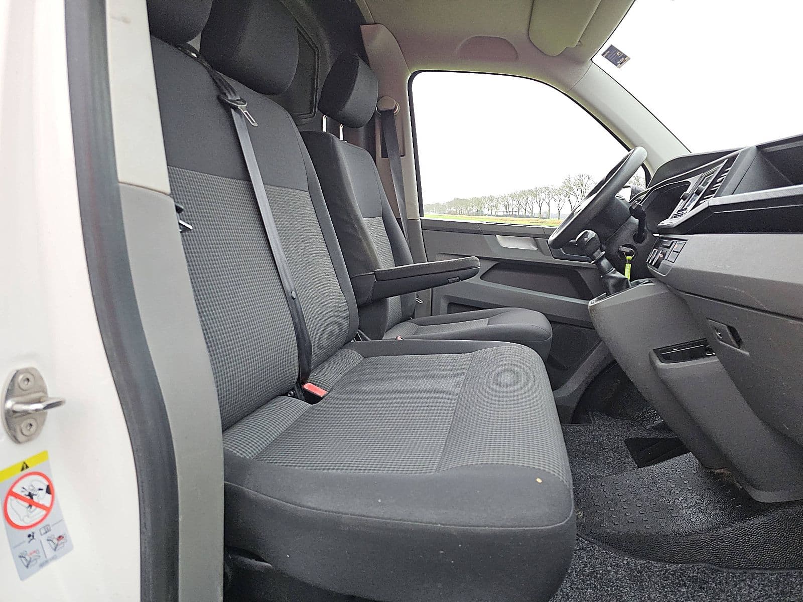 Volkswagen Transporter thumbnail 6