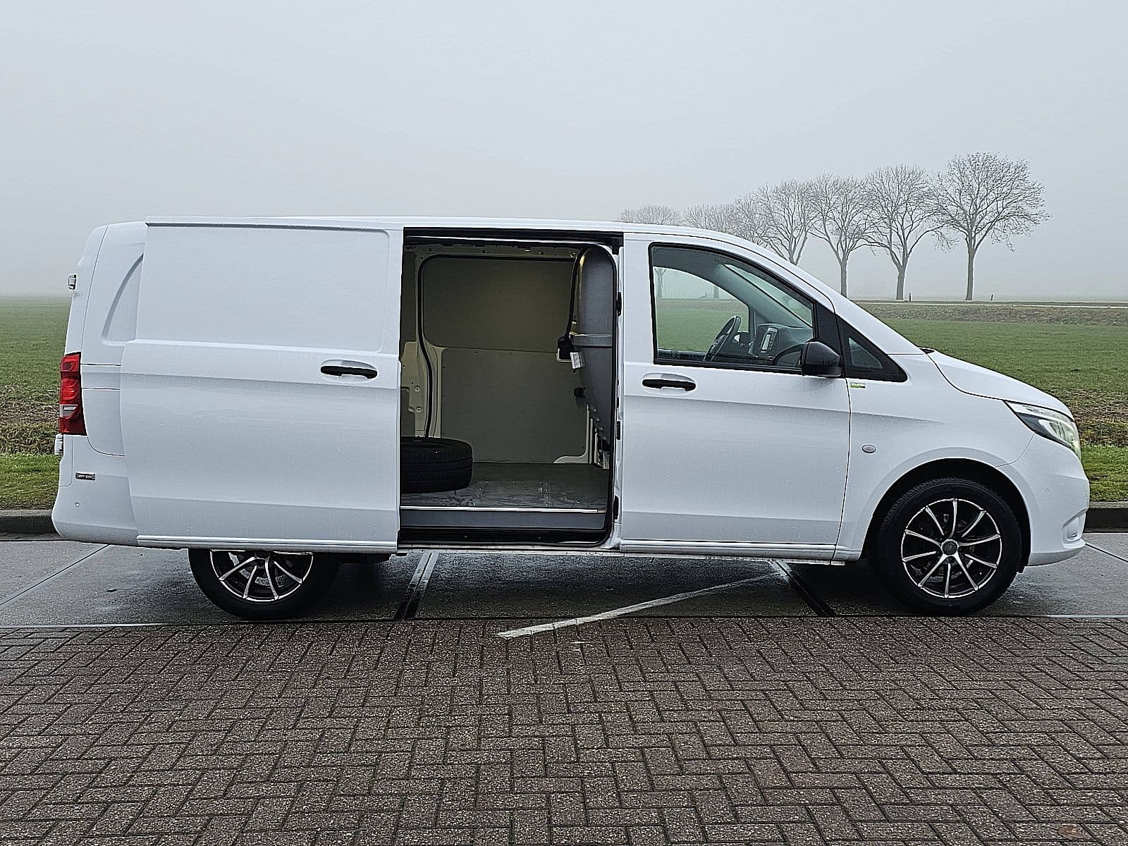 Mercedes-Benz Vito thumbnail 16
