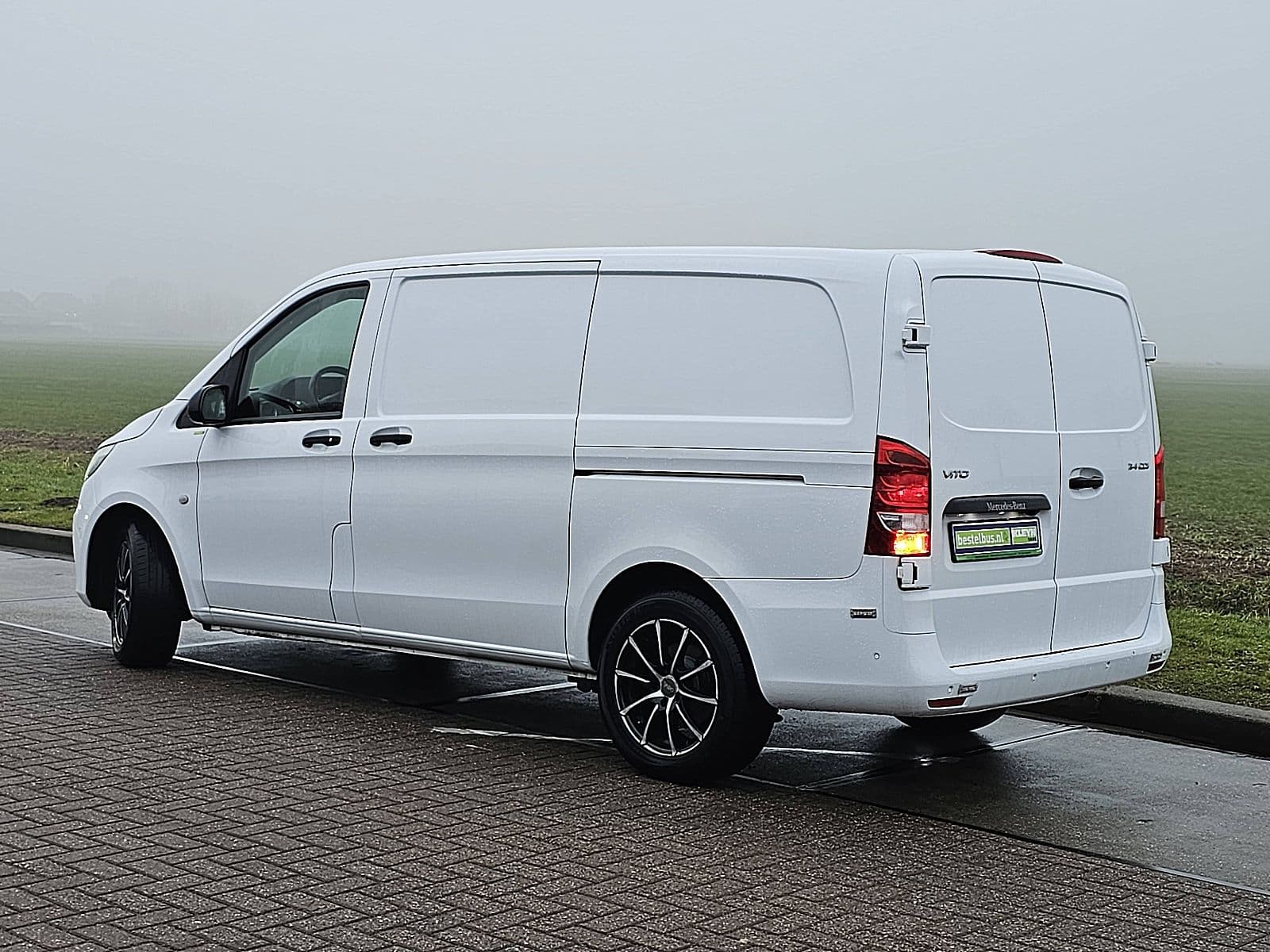 Mercedes-Benz Vito thumbnail 5