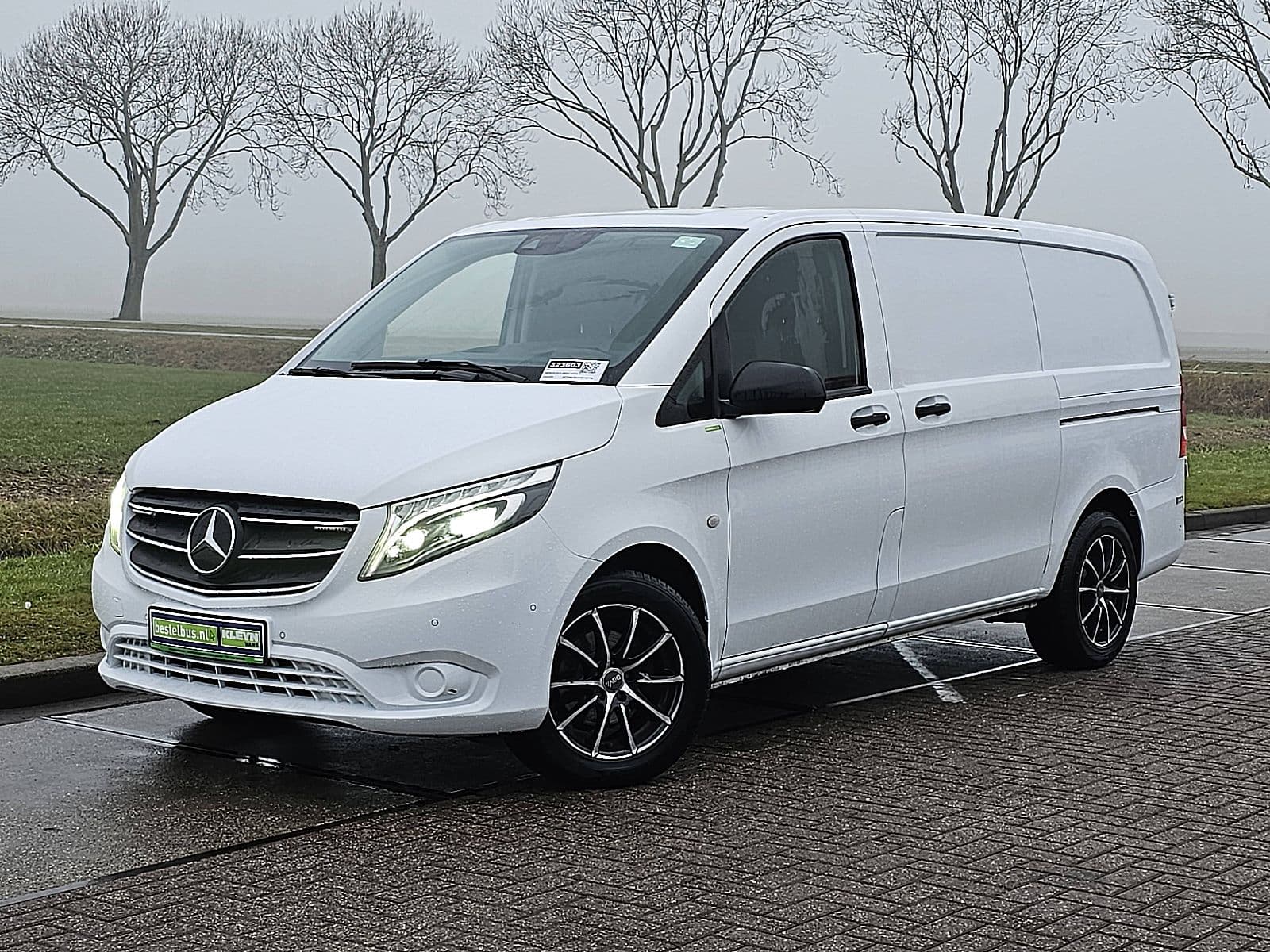 Mercedes-Benz Vito thumbnail 2