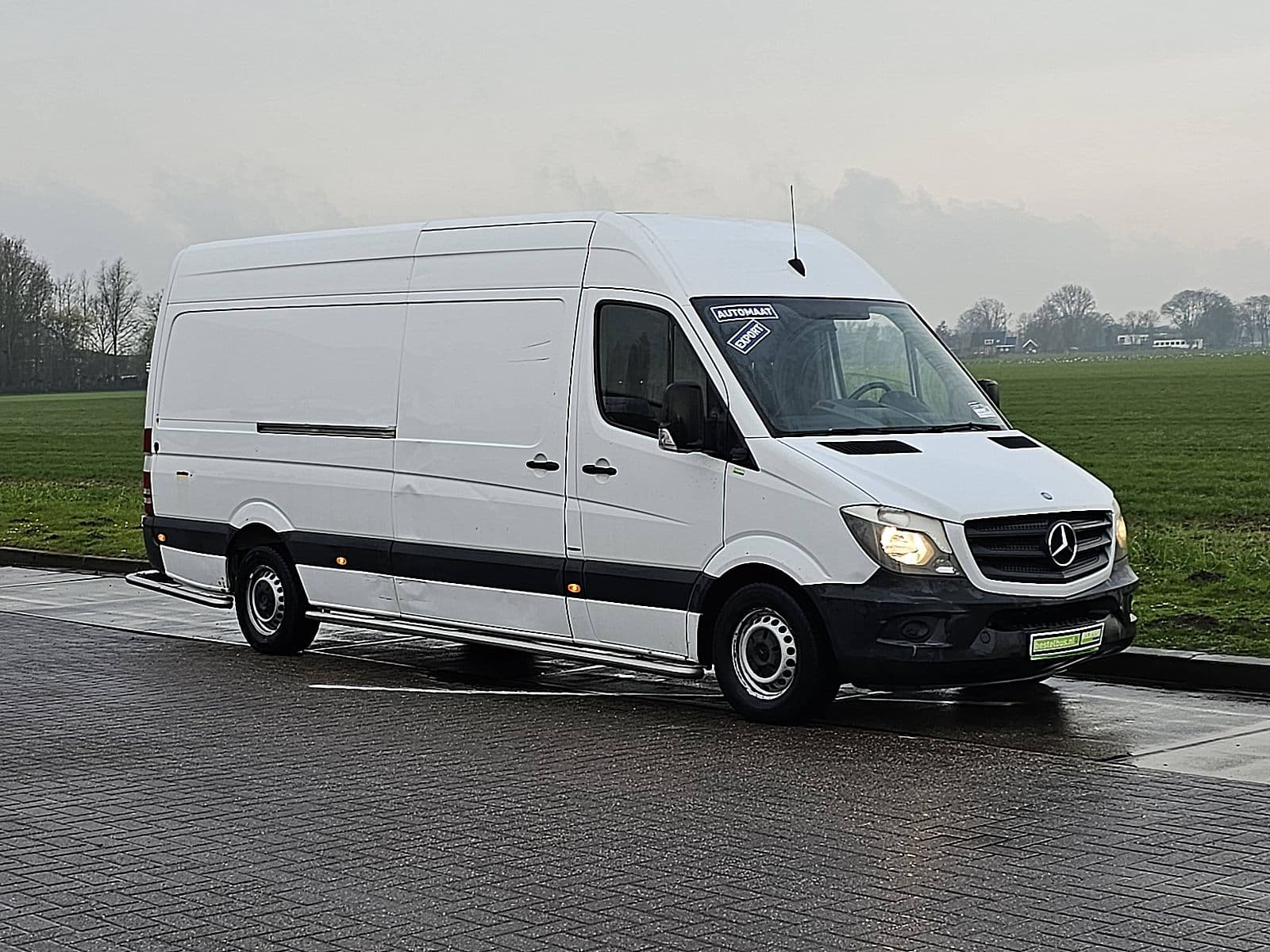 Mercedes-Benz Sprinter thumbnail 4