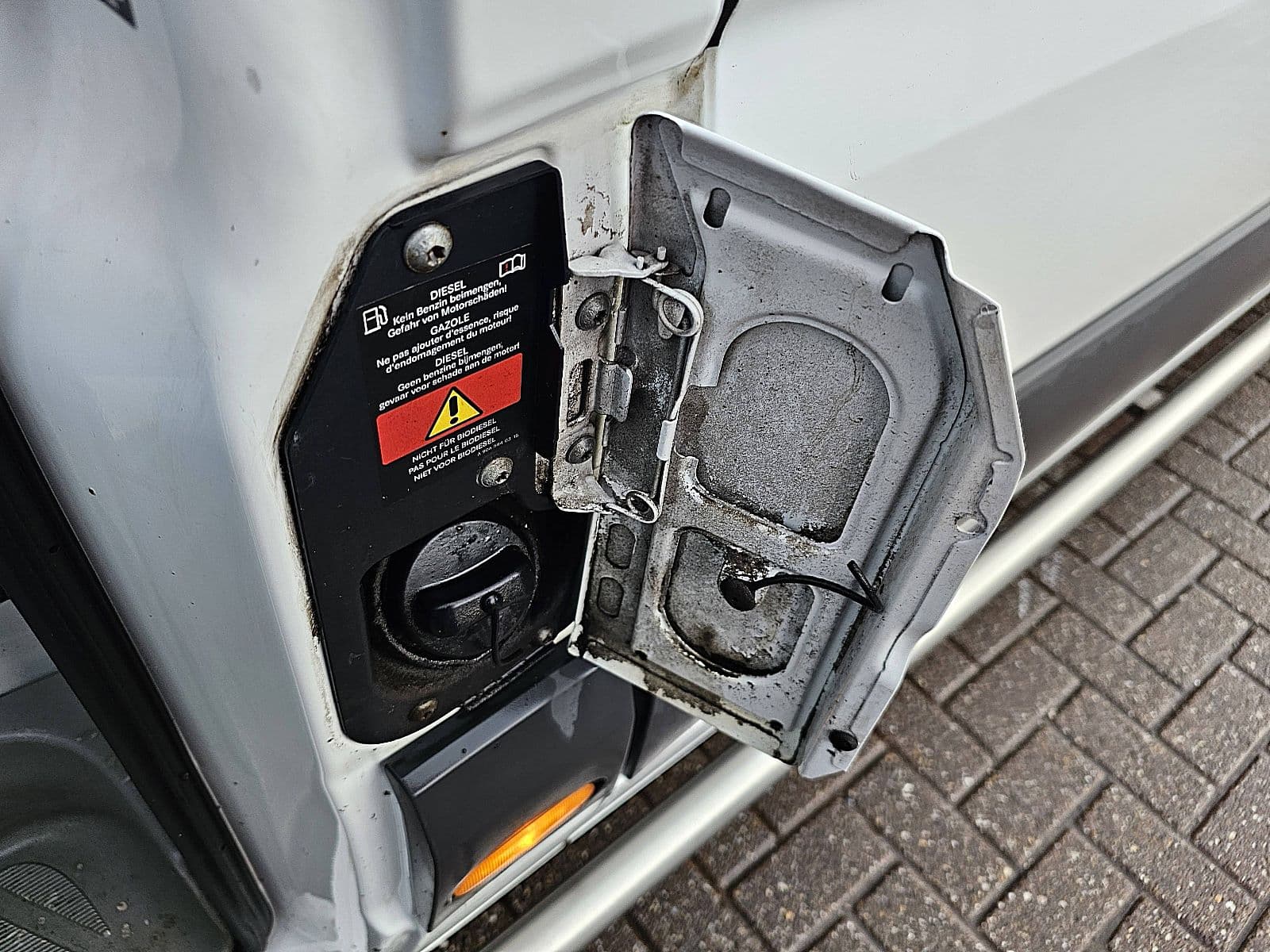 Mercedes-Benz Sprinter thumbnail 12