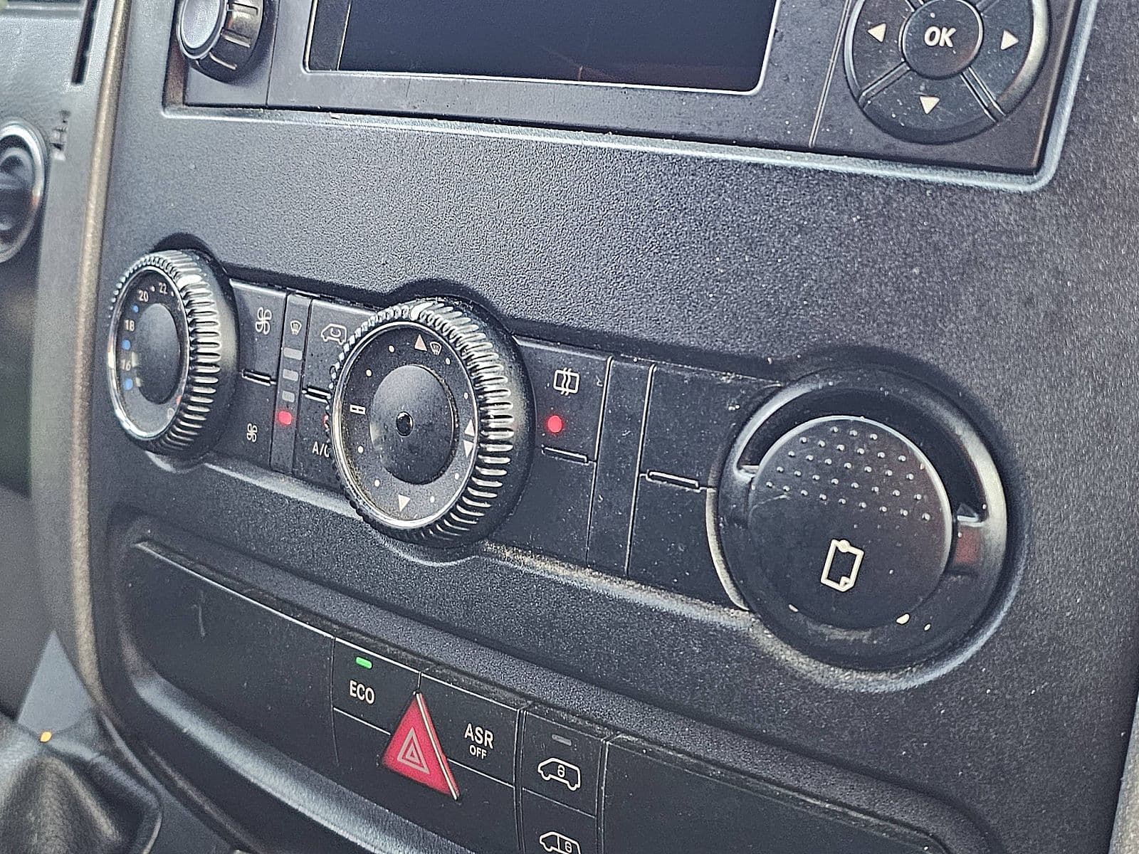 Mercedes-Benz Sprinter thumbnail 9