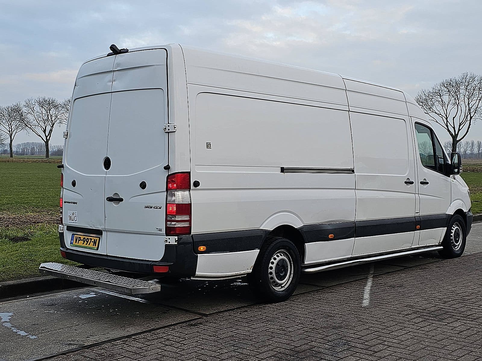 Mercedes-Benz Sprinter thumbnail 3