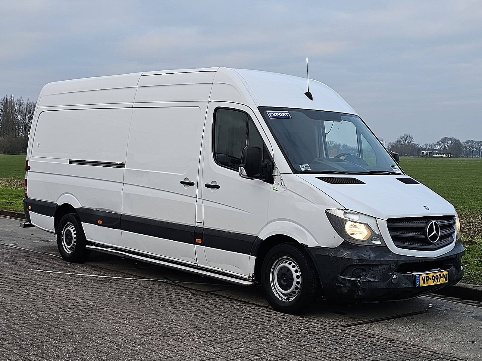 Mercedes-Benz Sprinter thumbnail 4