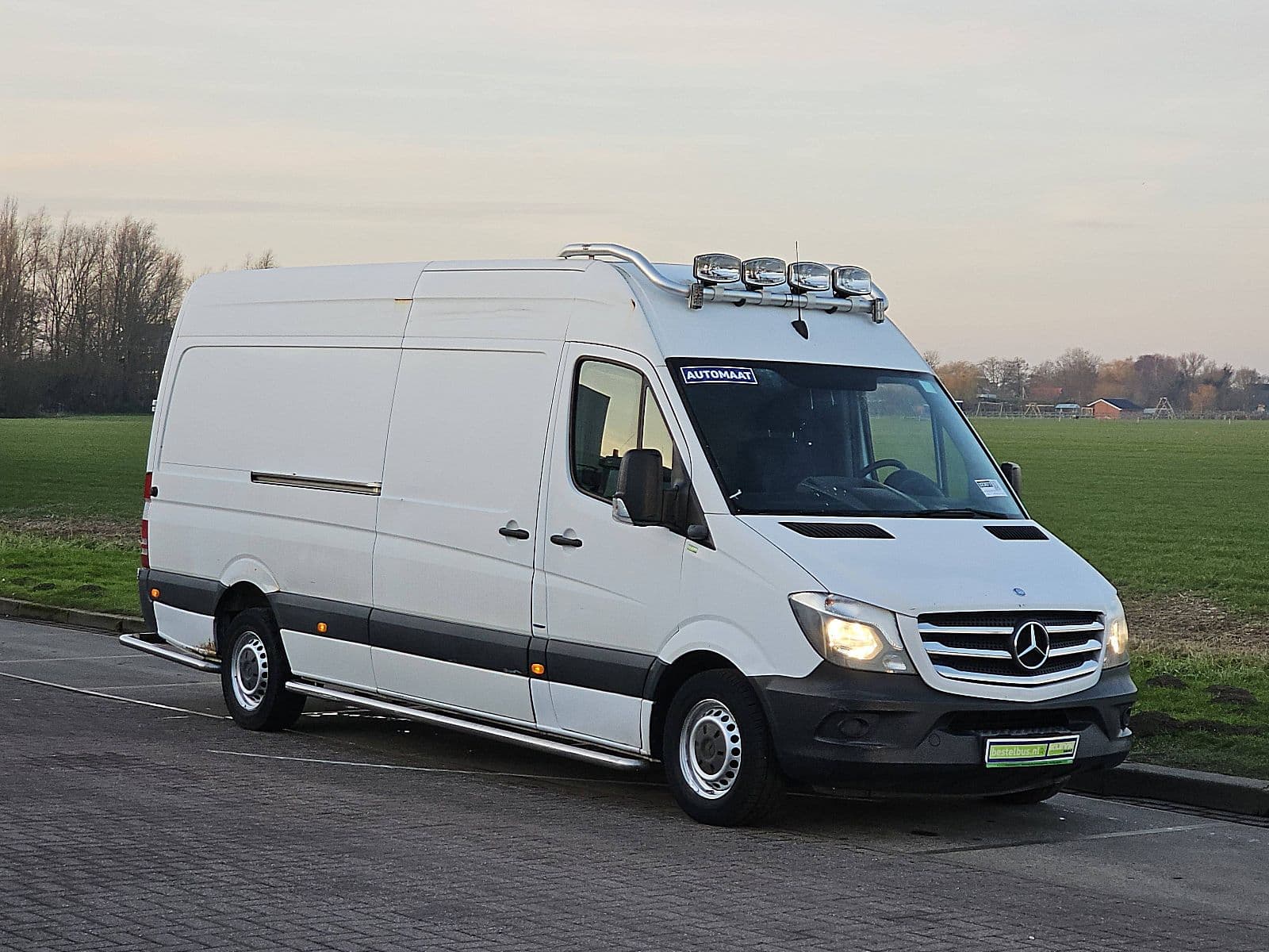Mercedes-Benz Sprinter thumbnail 4