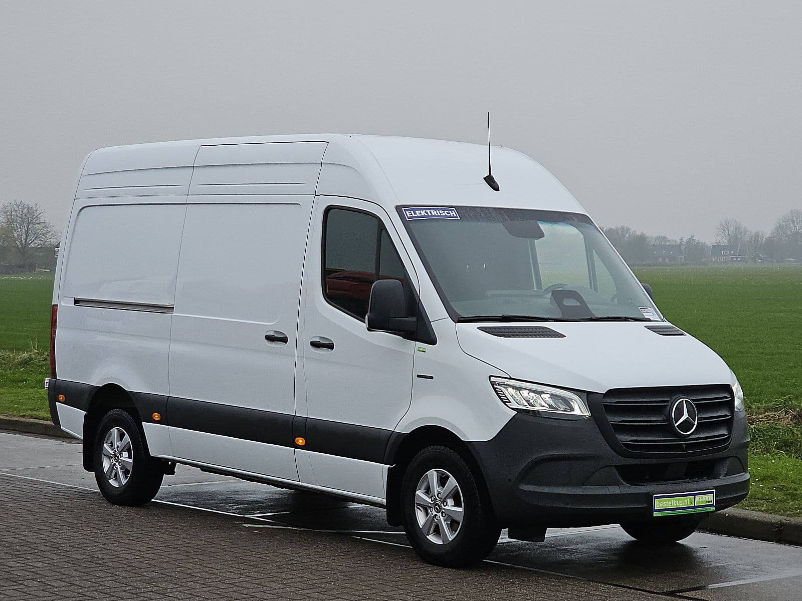 Mercedes-Benz Esprinter thumbnail 4