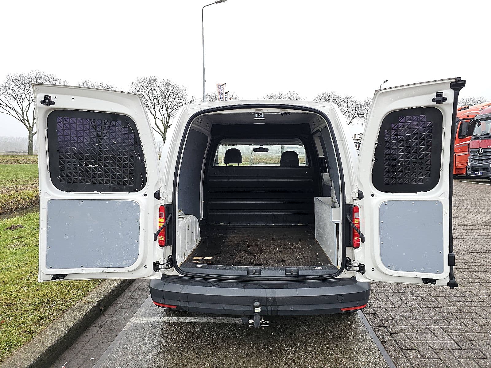 Volkswagen Caddy thumbnail 14