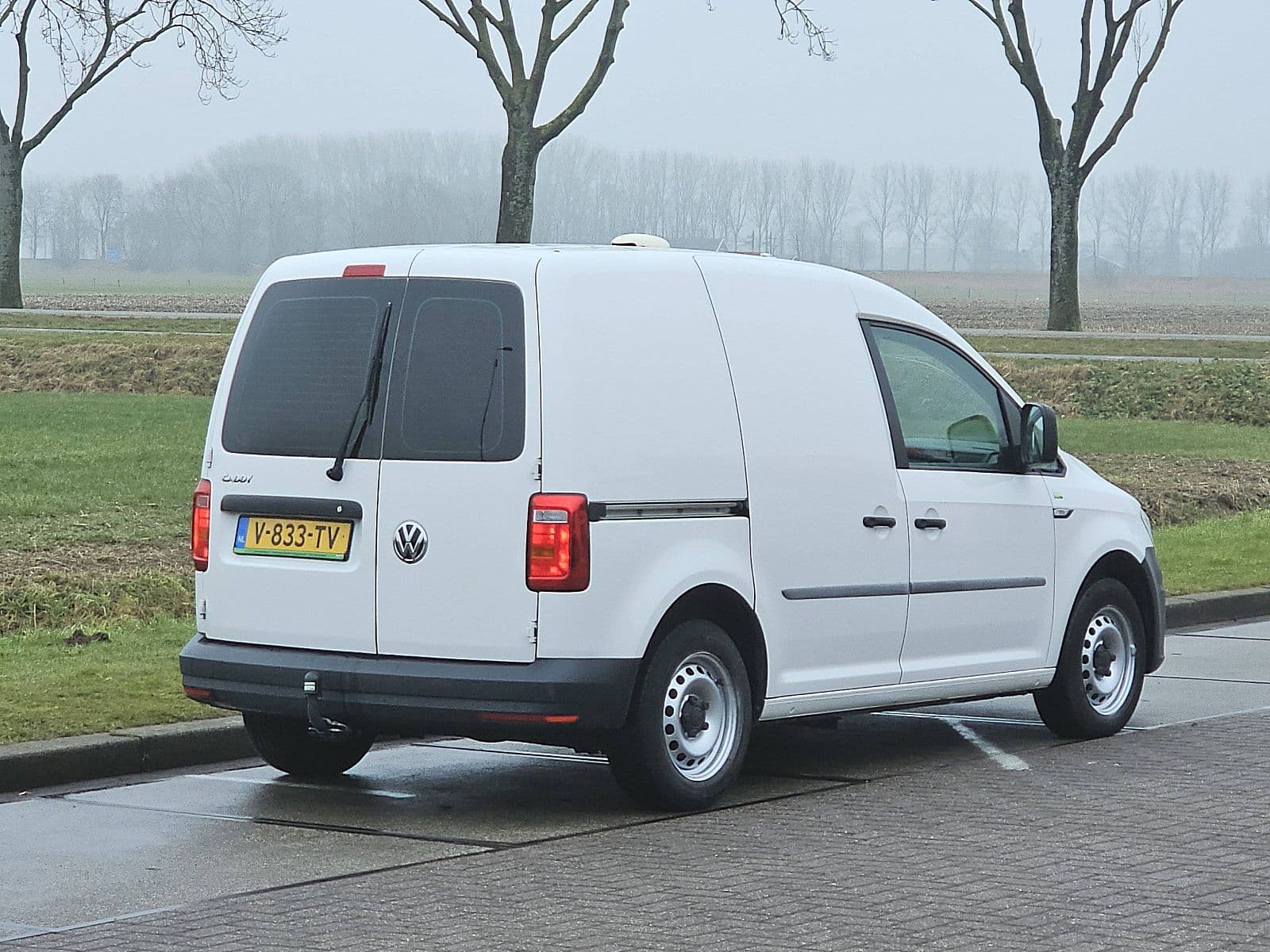 Volkswagen Caddy thumbnail 3