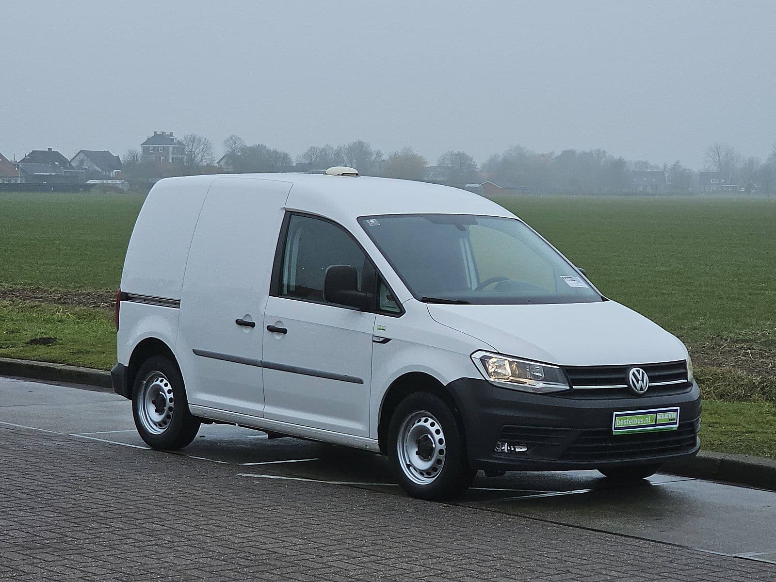 Volkswagen Caddy thumbnail 4
