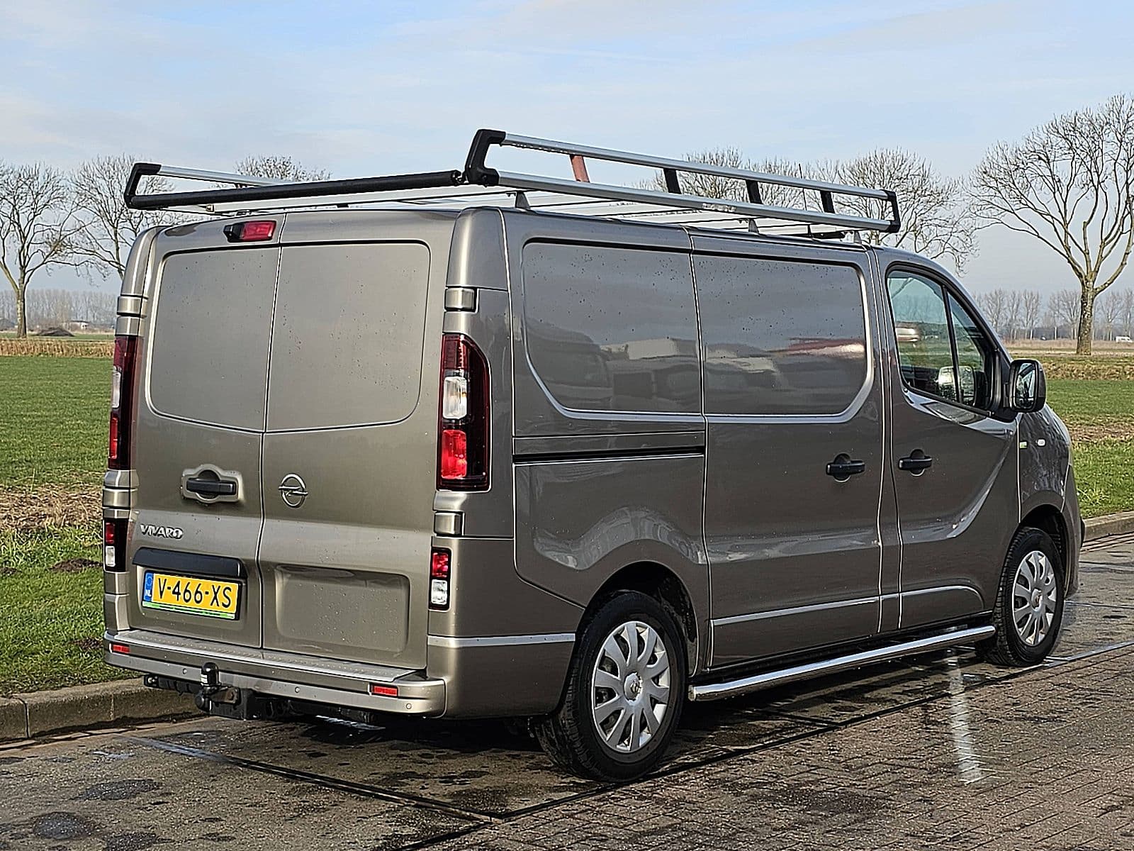 Opel Vivaro thumbnail 3