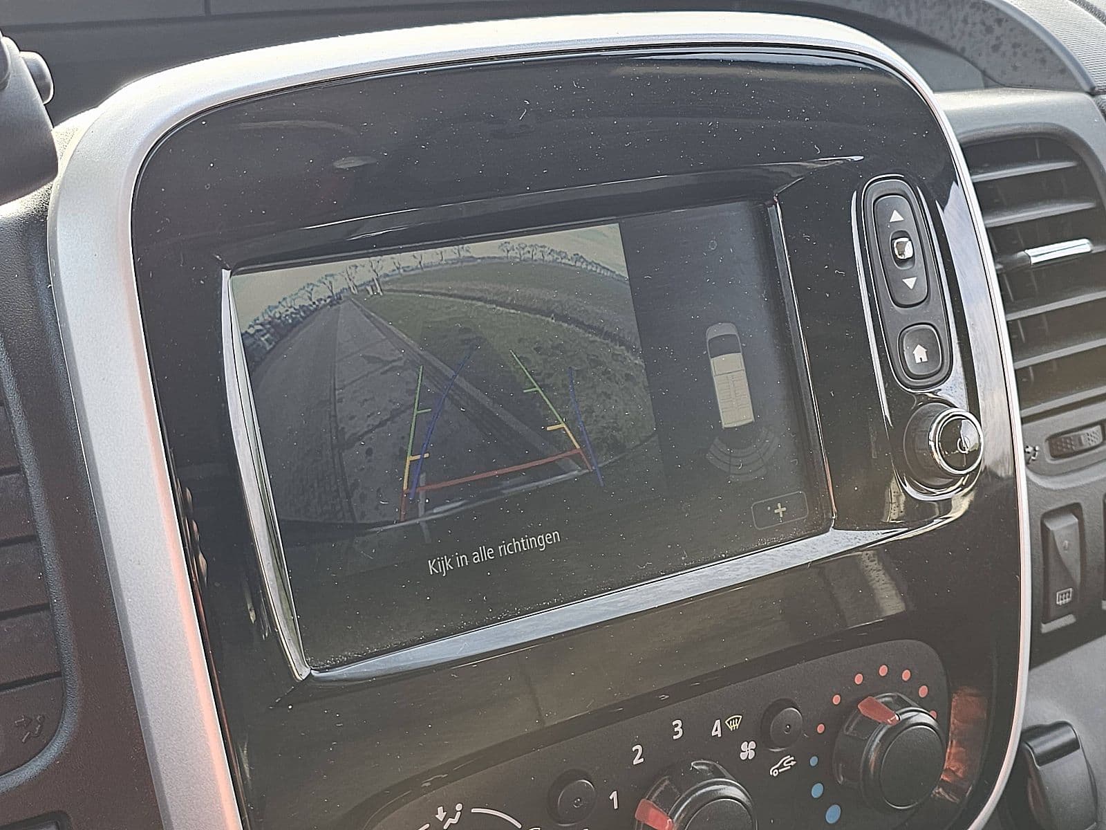 Opel Vivaro thumbnail 19