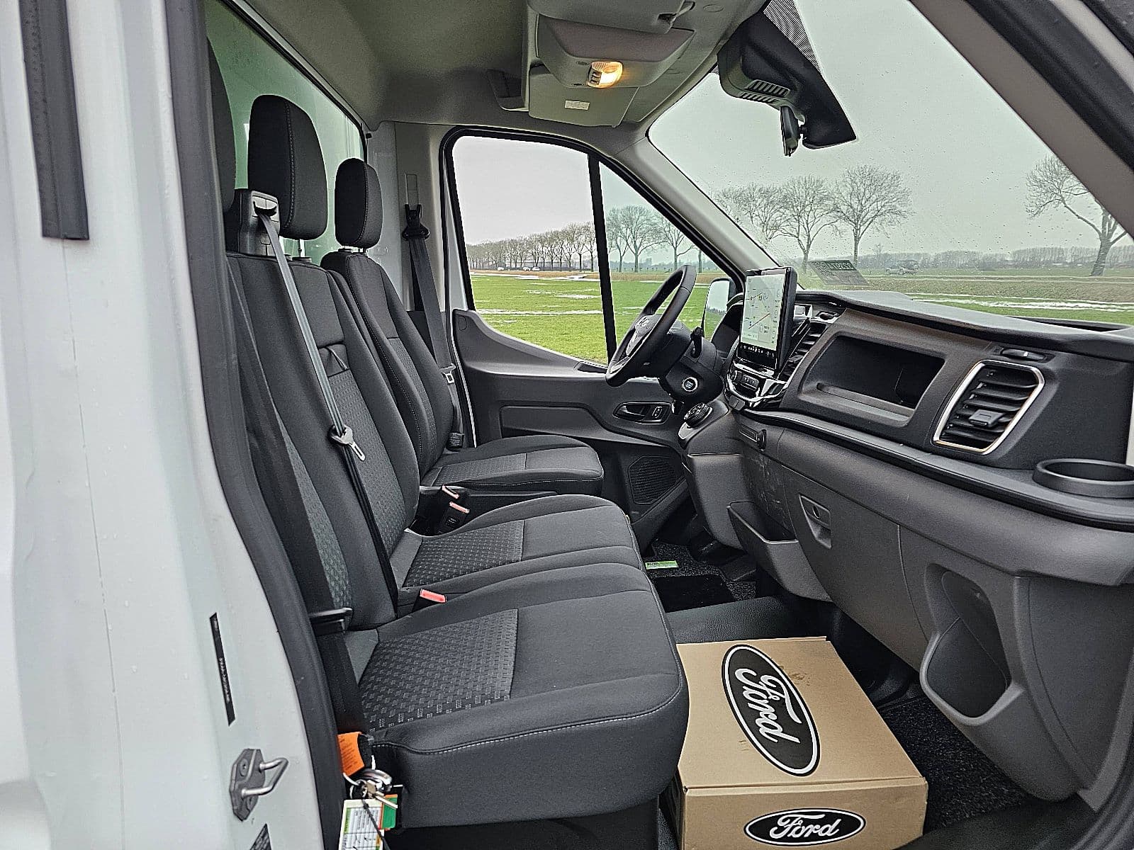 Ford E-Transit thumbnail 6