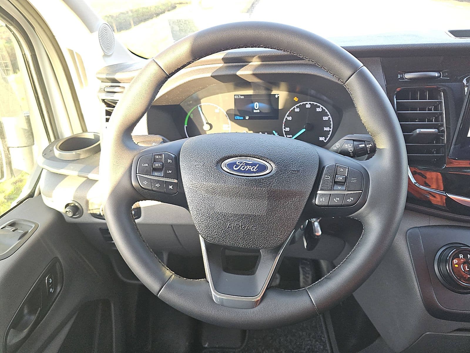 Ford E-Transit thumbnail 11