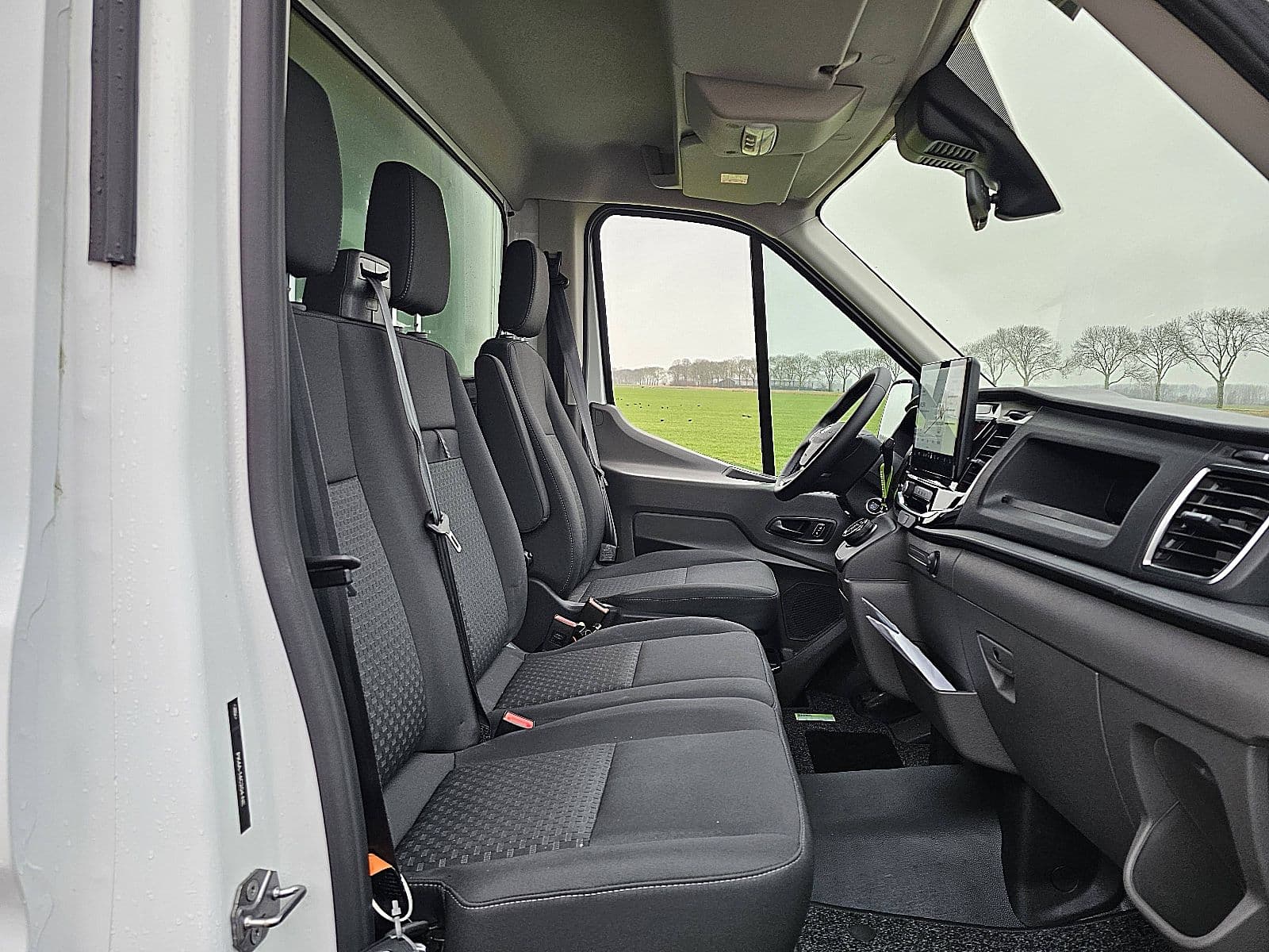 Ford E-Transit thumbnail 6