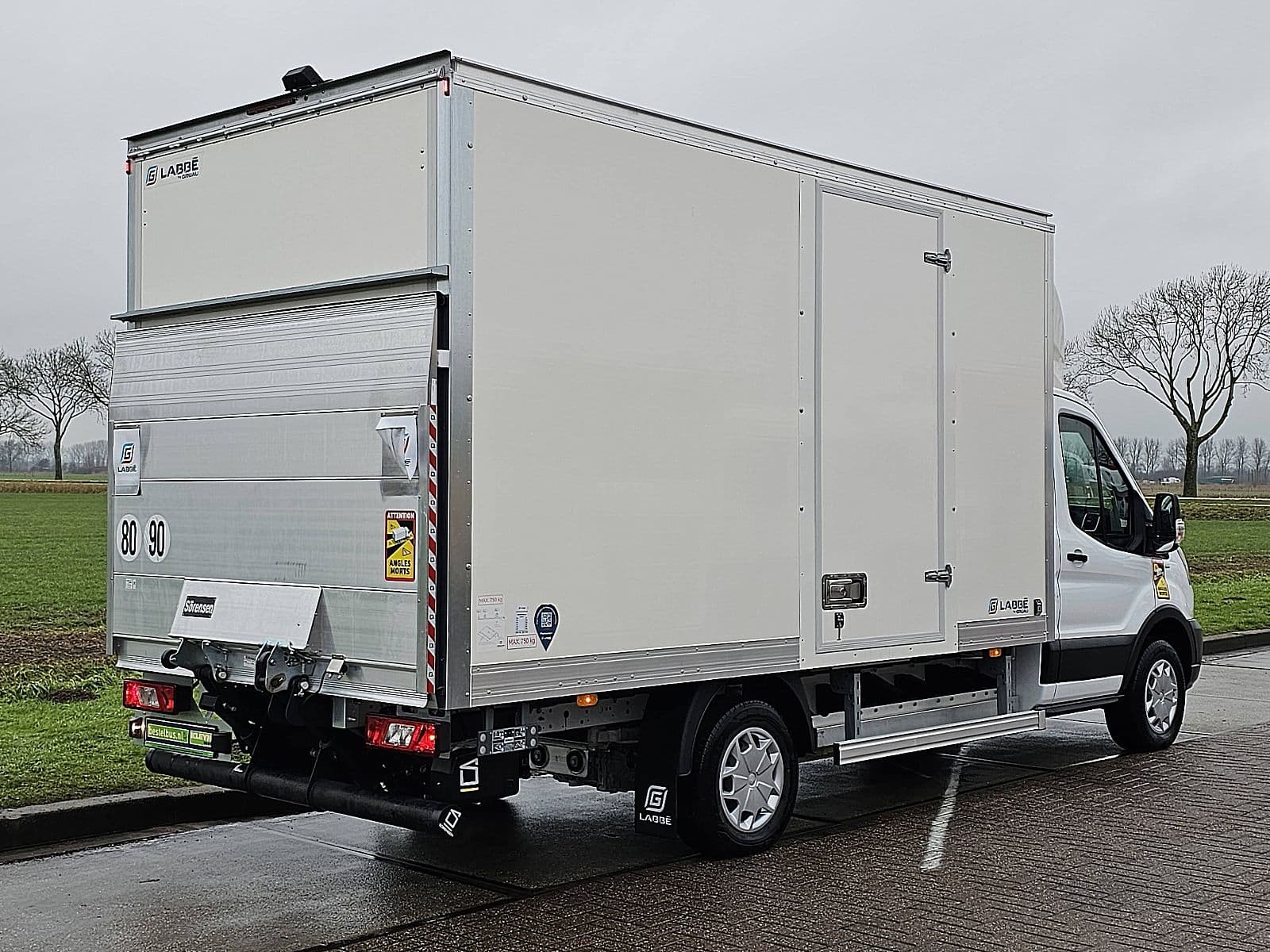 Ford E-Transit thumbnail 3