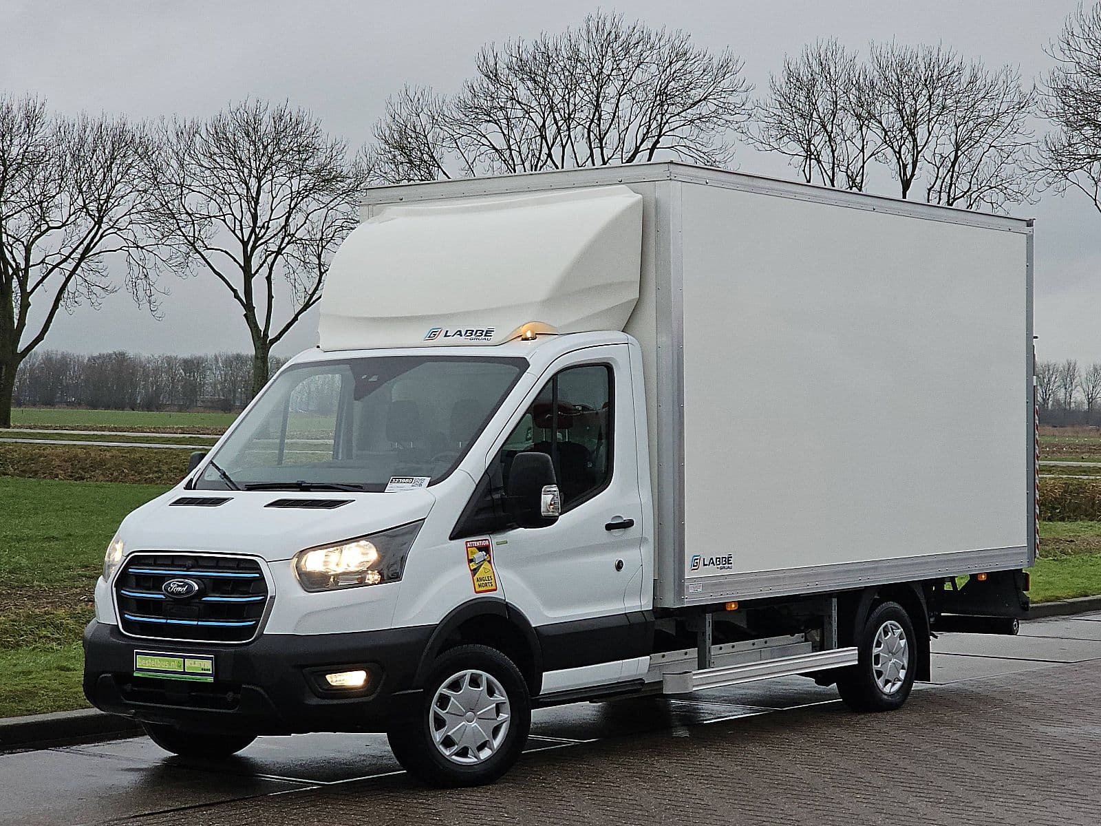 Ford E-Transit thumbnail 2