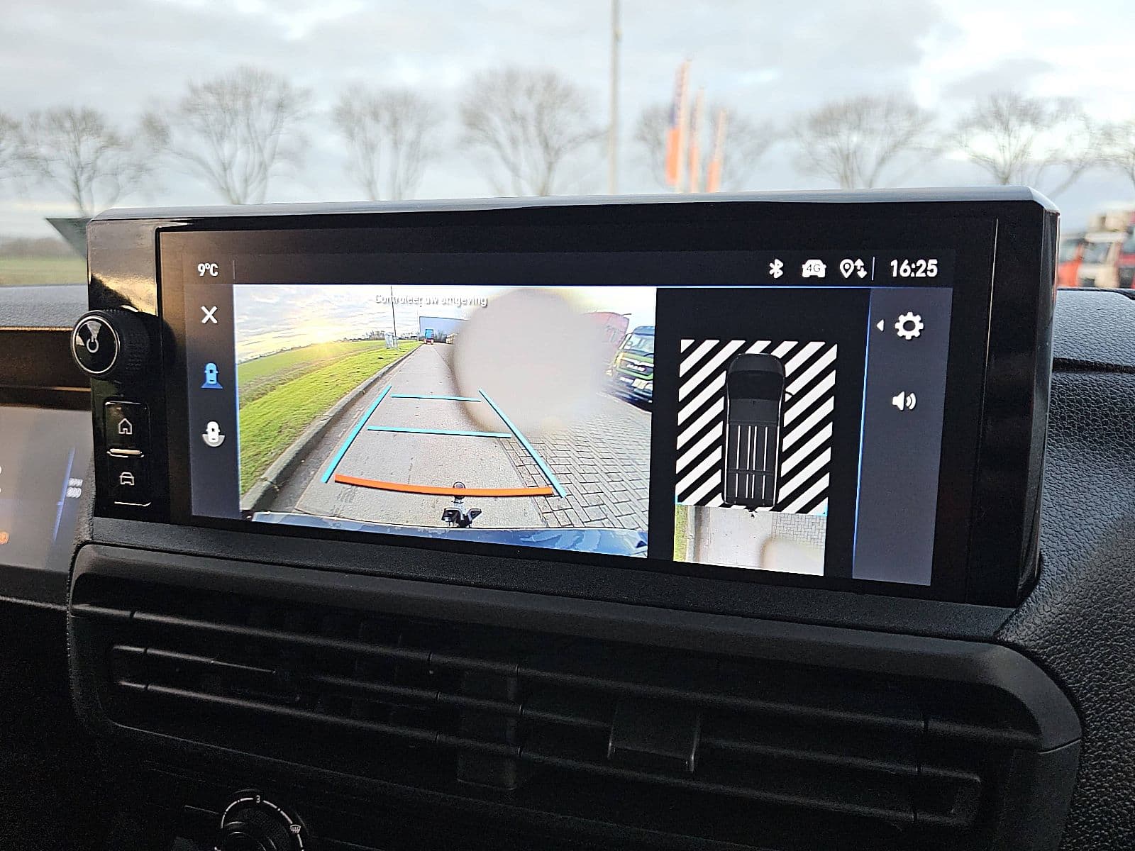 Opel Vivaro thumbnail 17