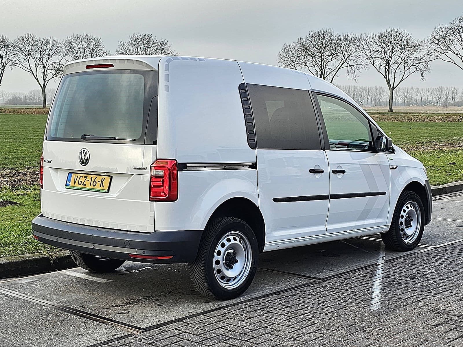 Volkswagen Caddy thumbnail 3