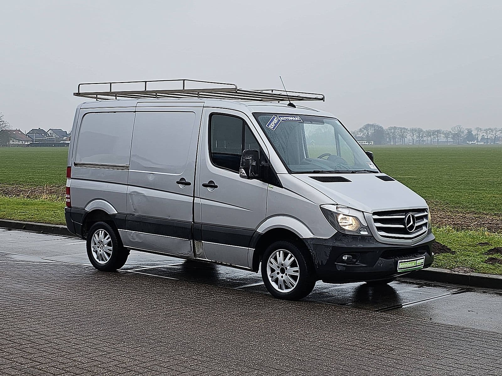 Mercedes-Benz Sprinter thumbnail 4