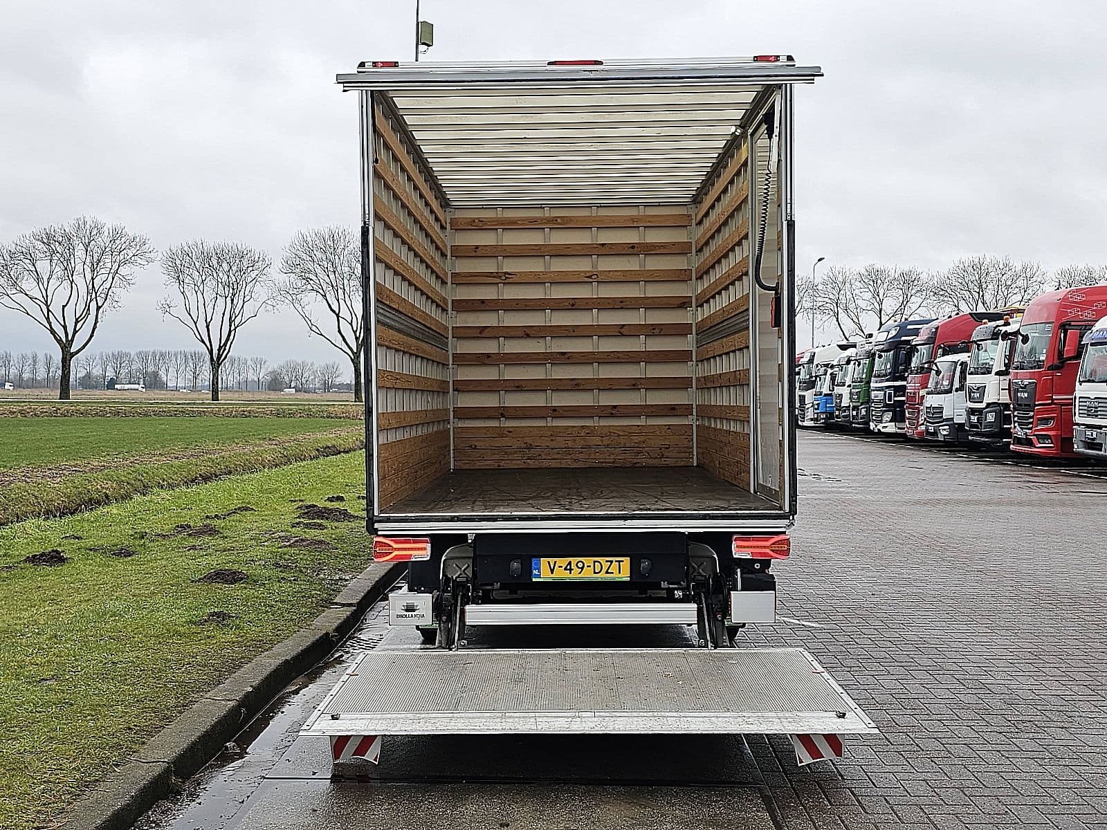 Volkswagen Crafter thumbnail 13