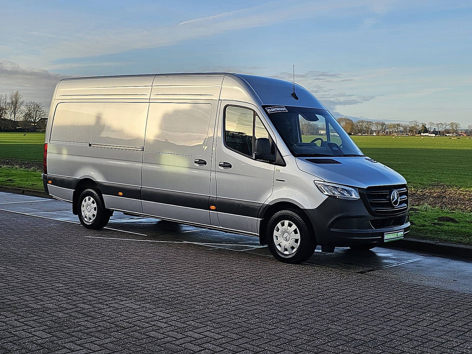 Mercedes-Benz Esprinter thumbnail 4