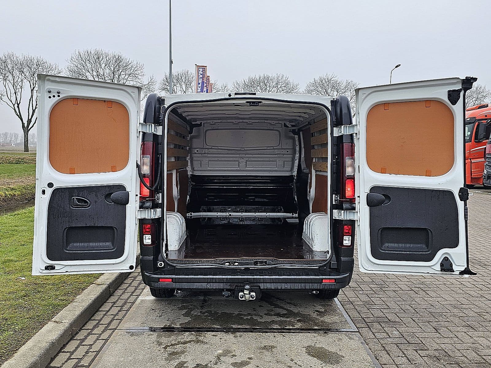 Renault Trafic thumbnail 14