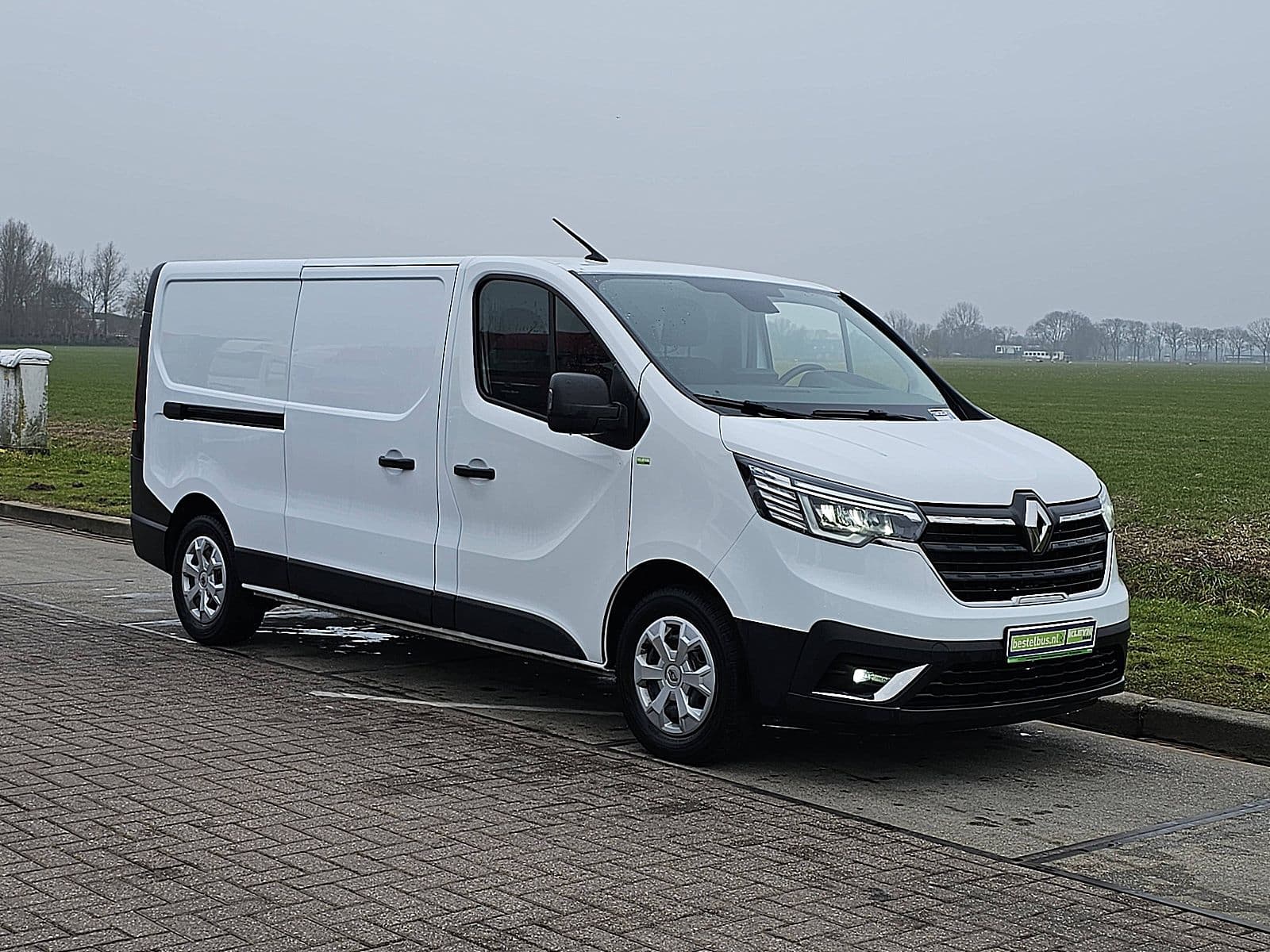 Renault Trafic thumbnail 4