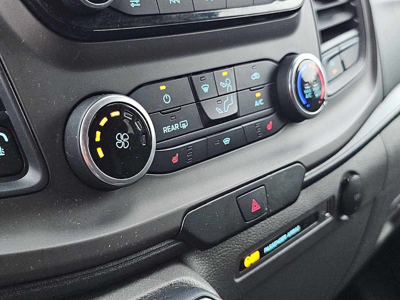 Ford Transit thumbnail 12