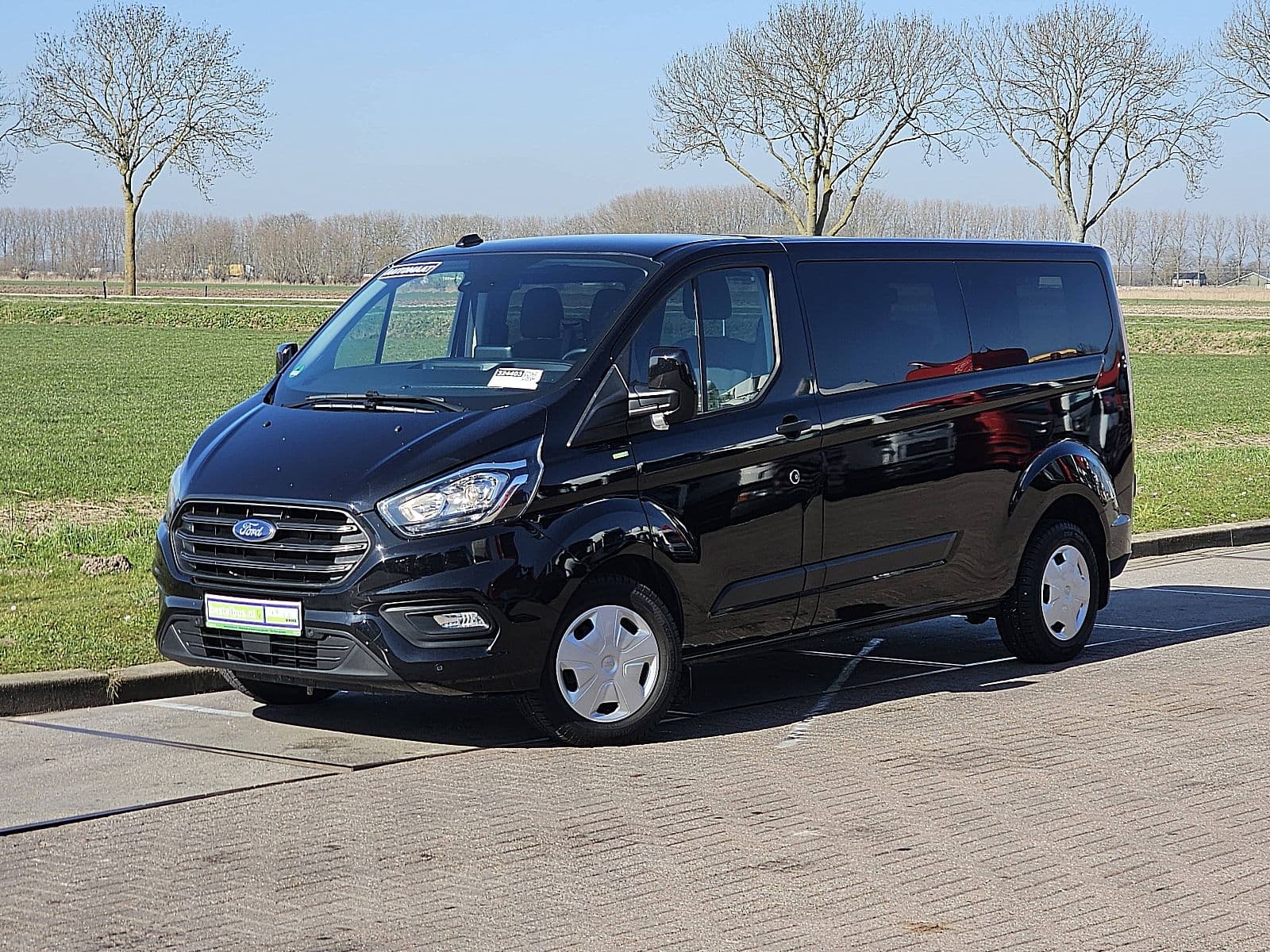 Ford Transit thumbnail 2