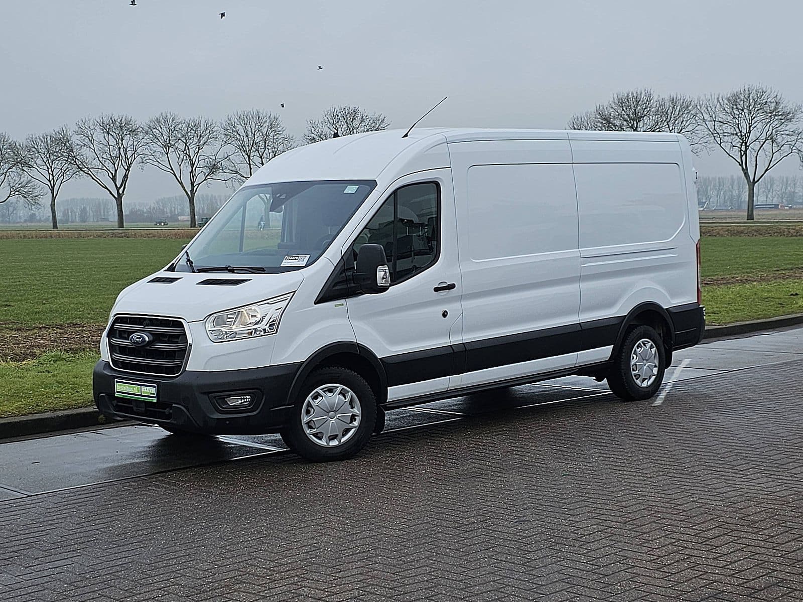 Ford Transit thumbnail 2