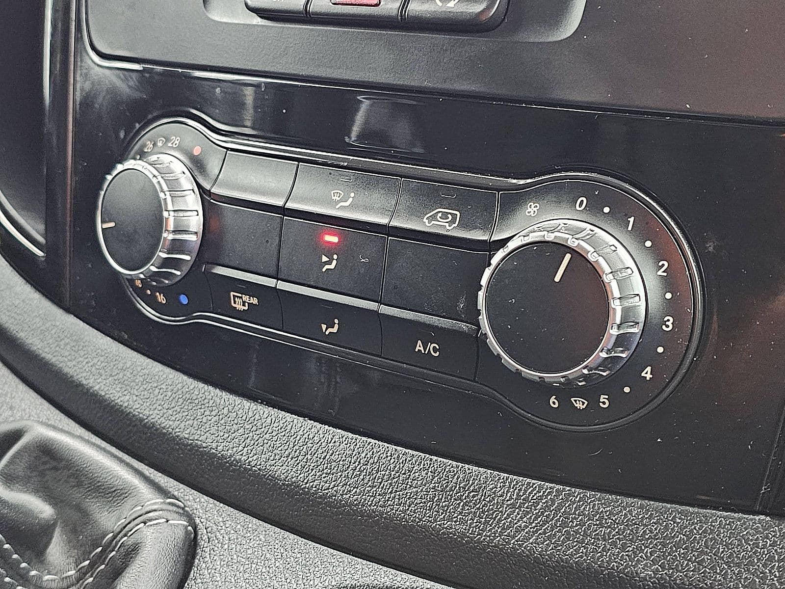 Mercedes-Benz Vito thumbnail 9