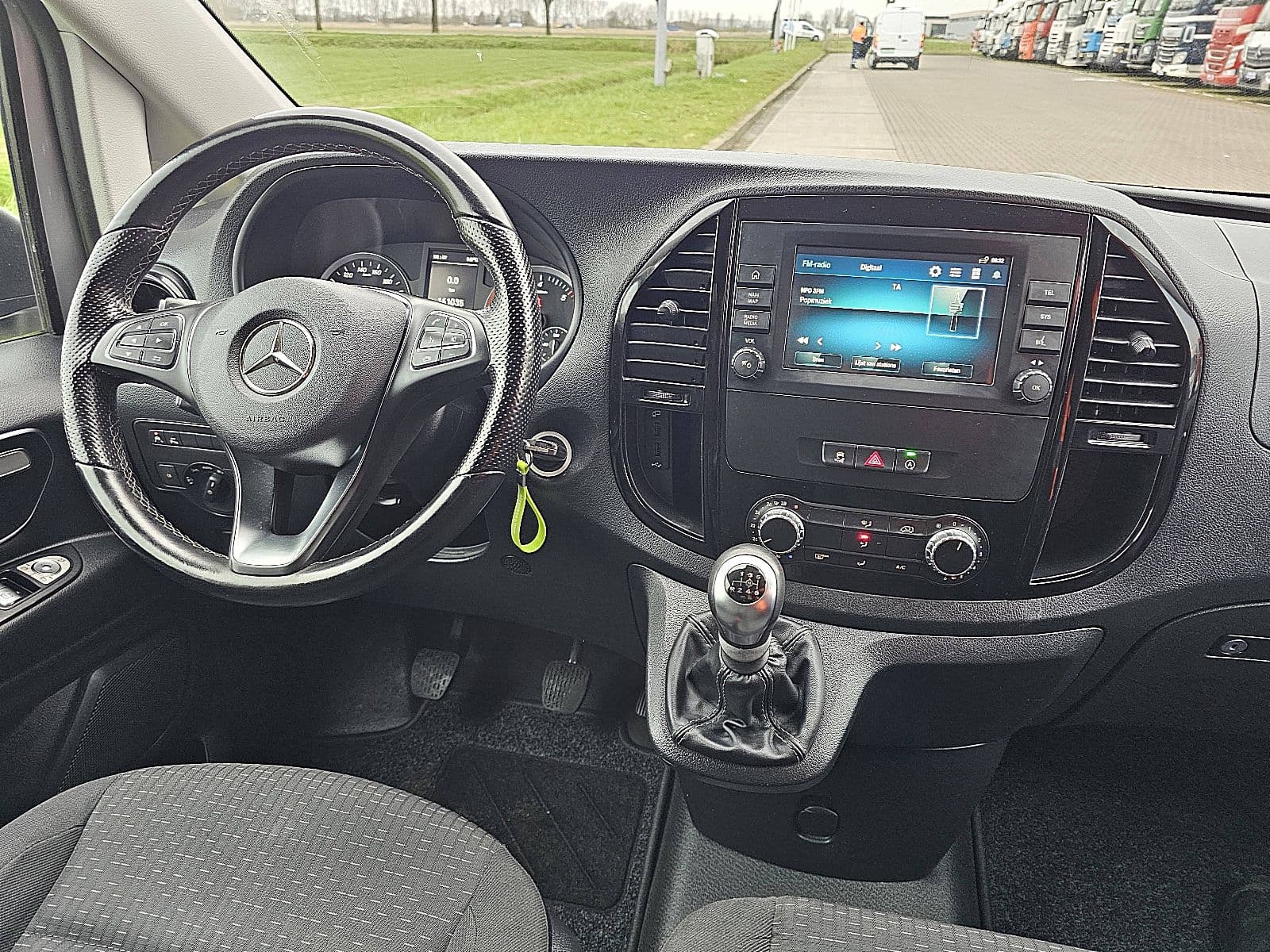 Mercedes-Benz Vito thumbnail 7