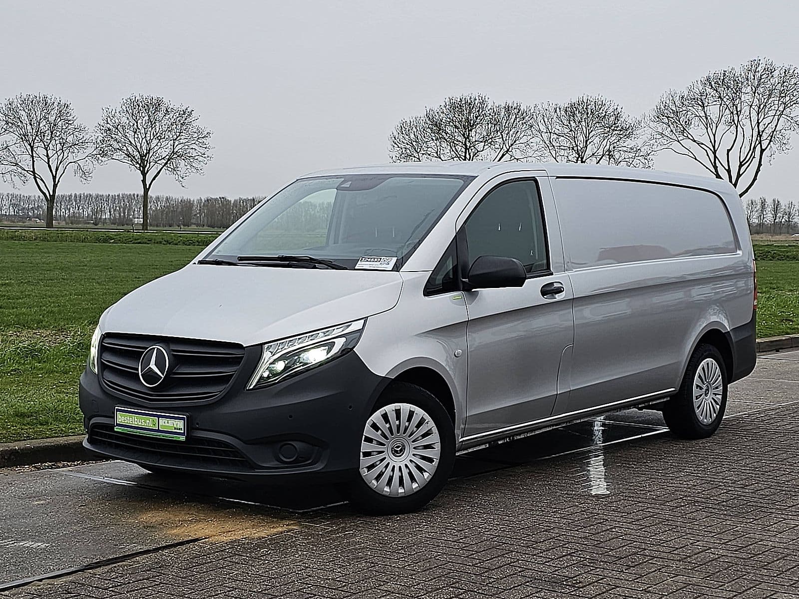 Mercedes-Benz Vito thumbnail 2