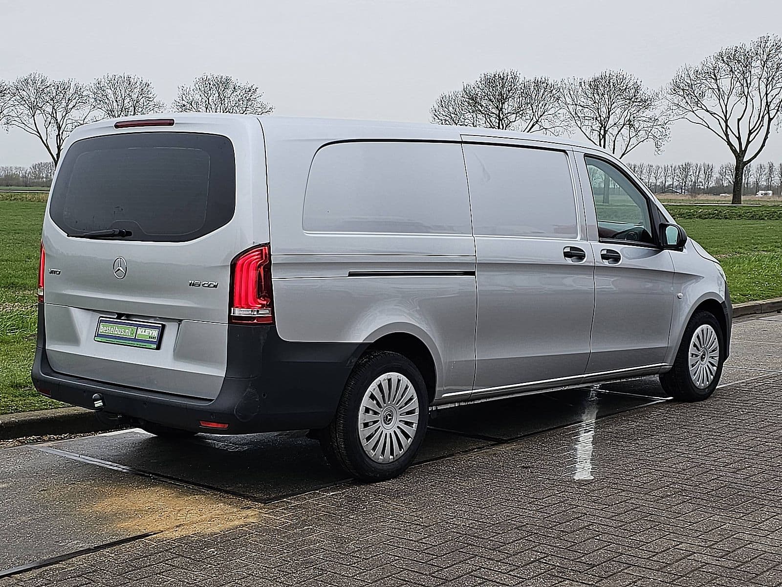 Mercedes-Benz Vito thumbnail 3