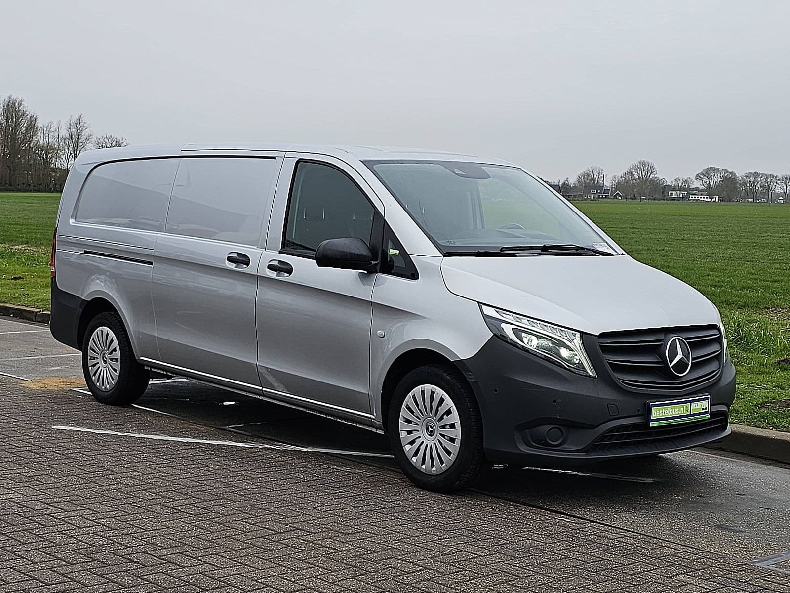Mercedes-Benz Vito thumbnail 4