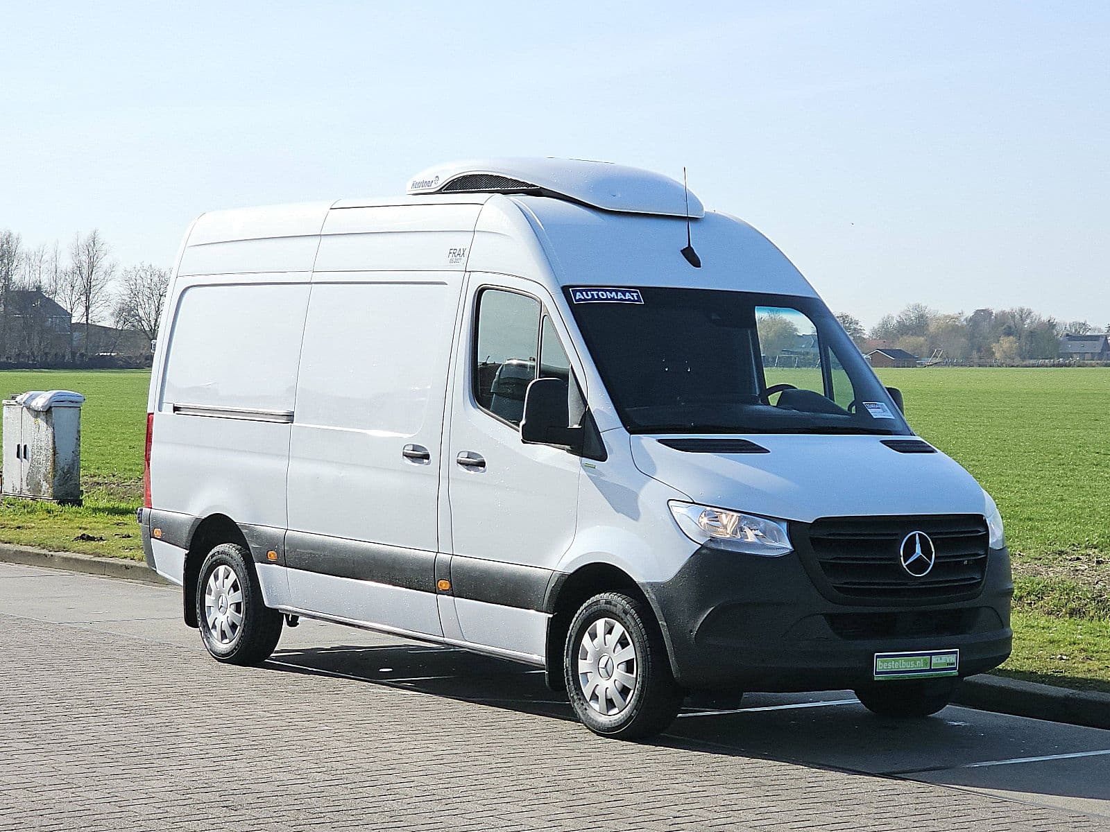 Mercedes-Benz Sprinter thumbnail 4