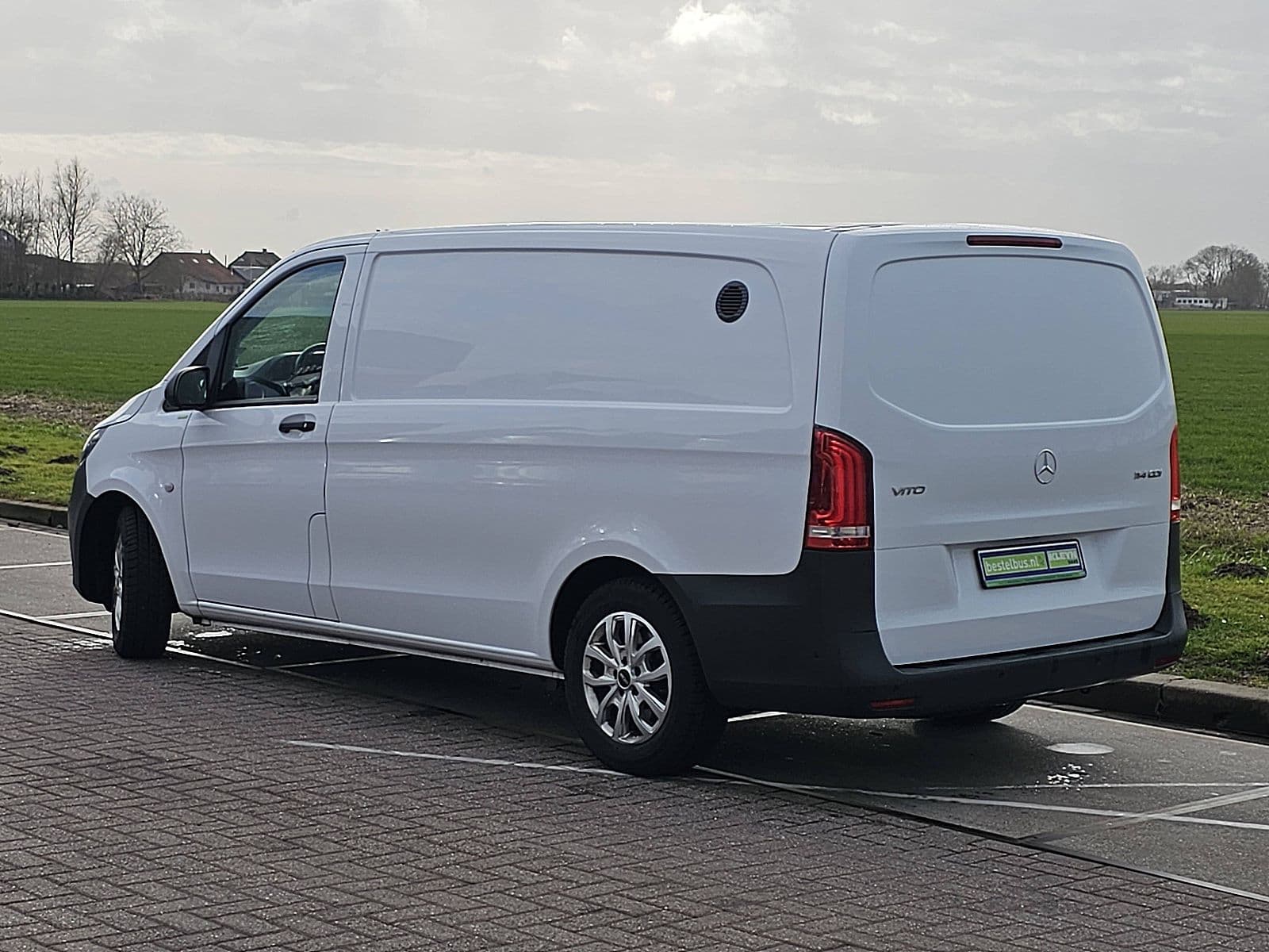 Mercedes-Benz Vito thumbnail 5