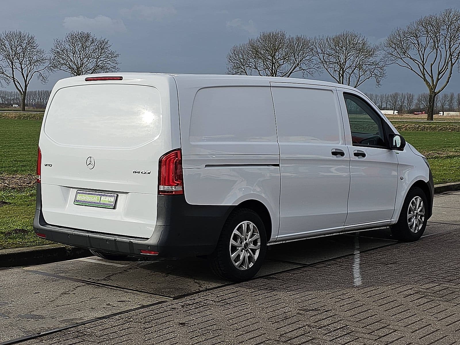 Mercedes-Benz Vito thumbnail 3