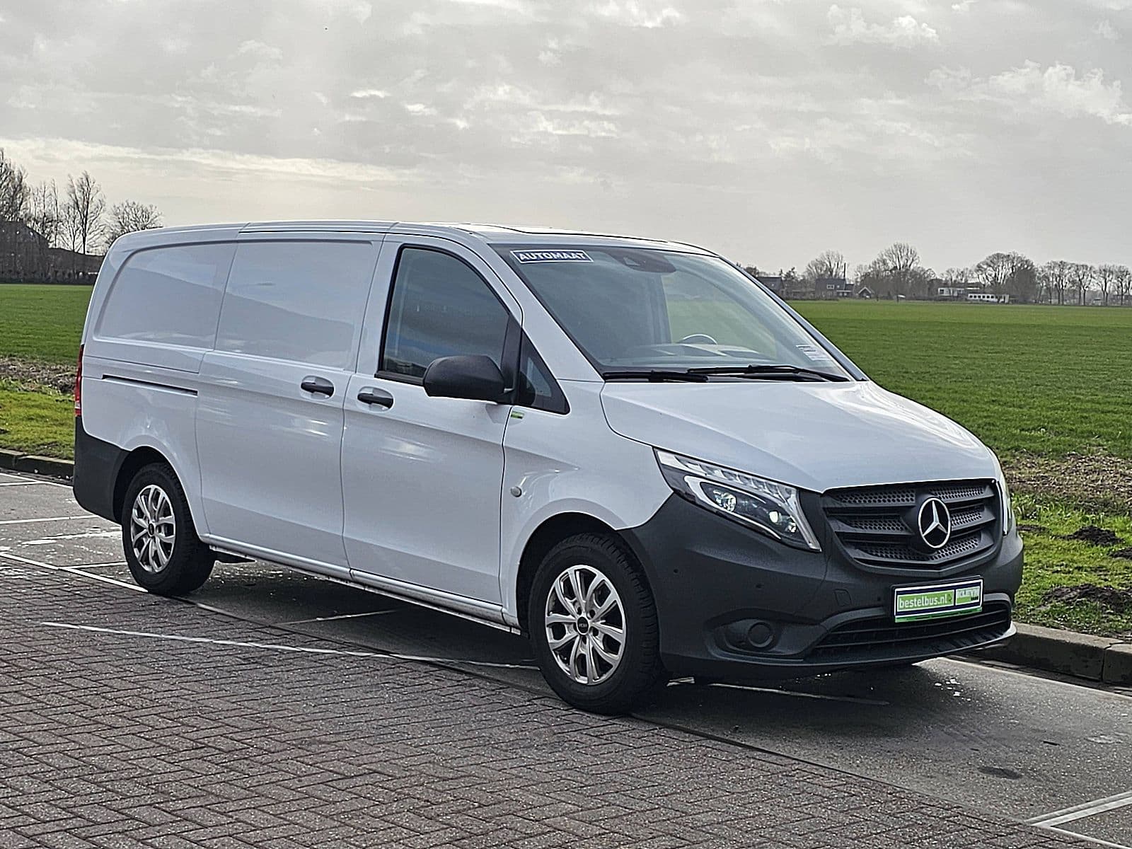 Mercedes-Benz Vito thumbnail 4