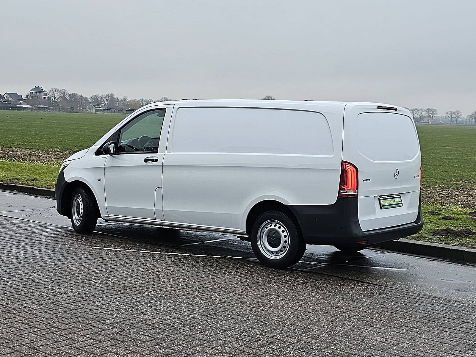 Mercedes-Benz Vito thumbnail 5
