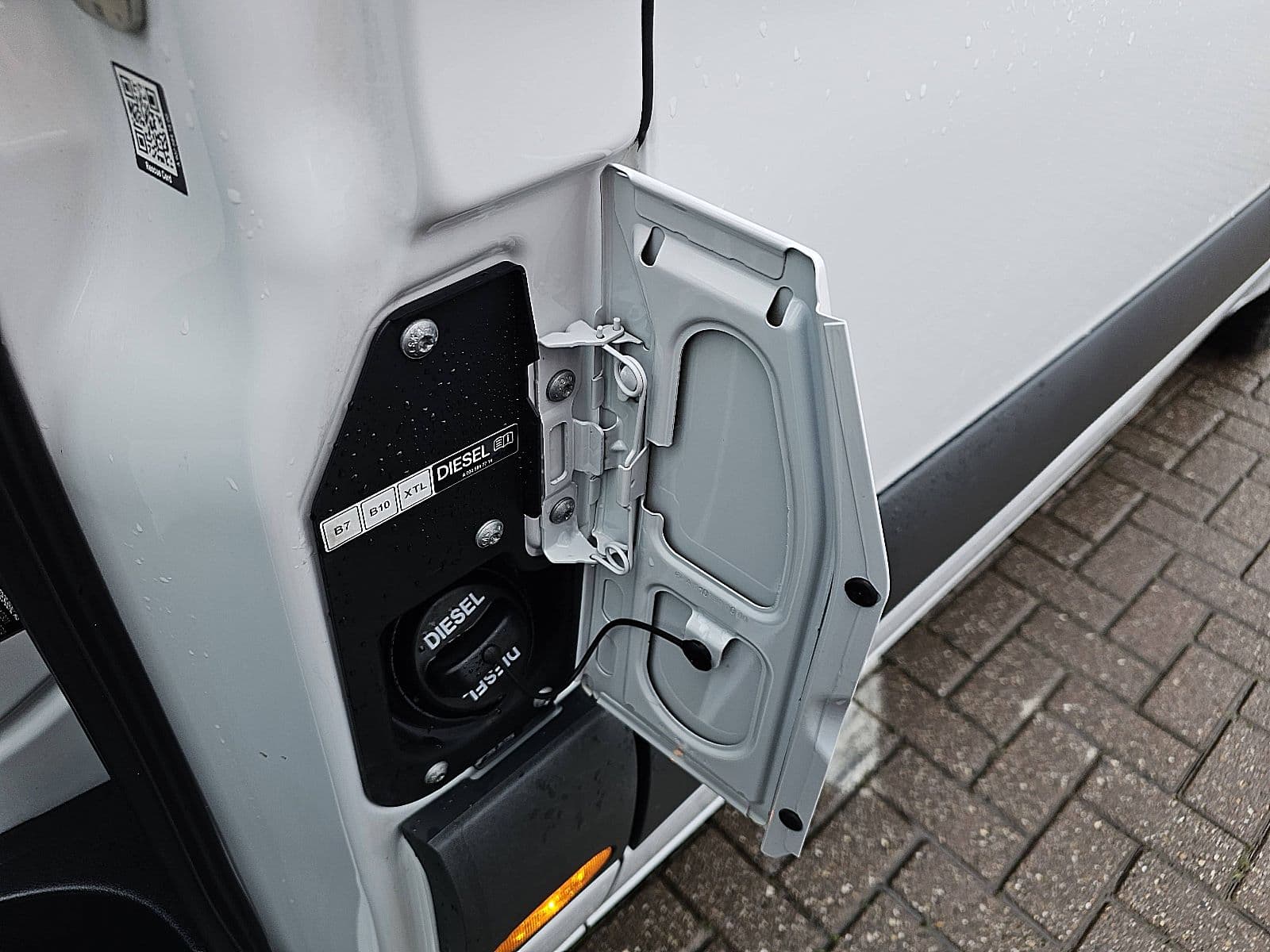 Mercedes-Benz Sprinter thumbnail 16