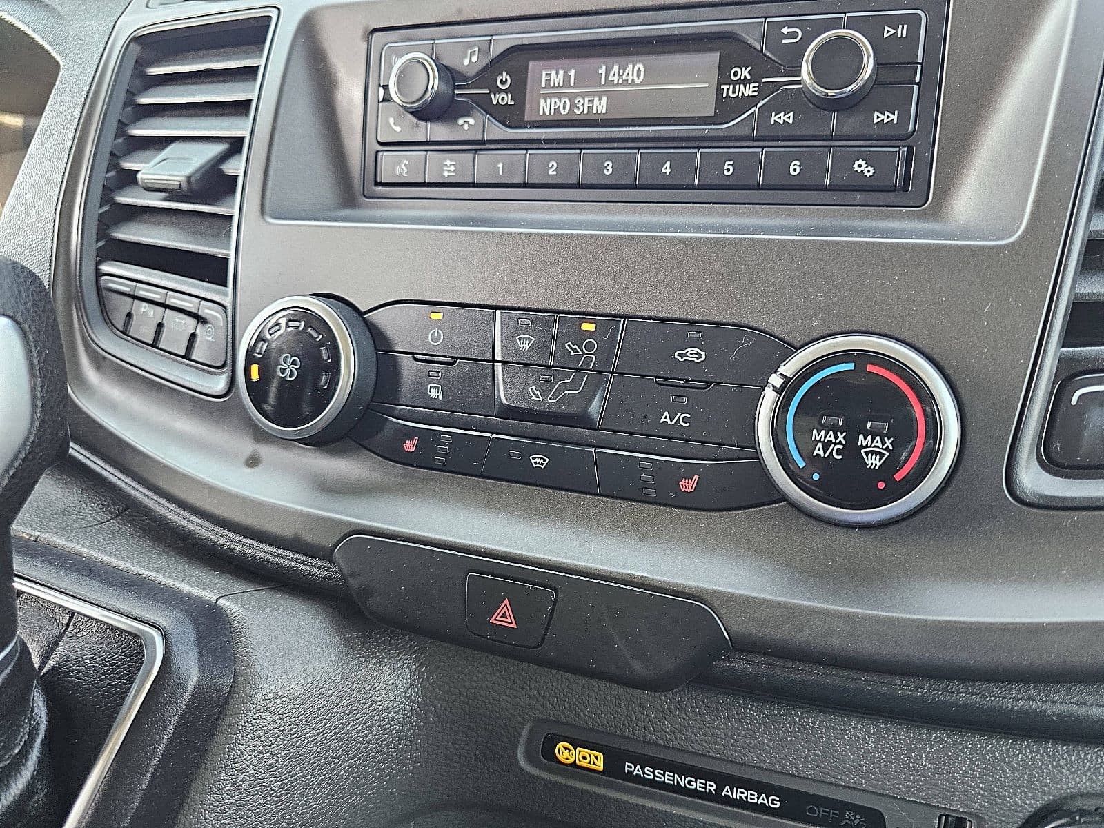 Ford Transit thumbnail 9