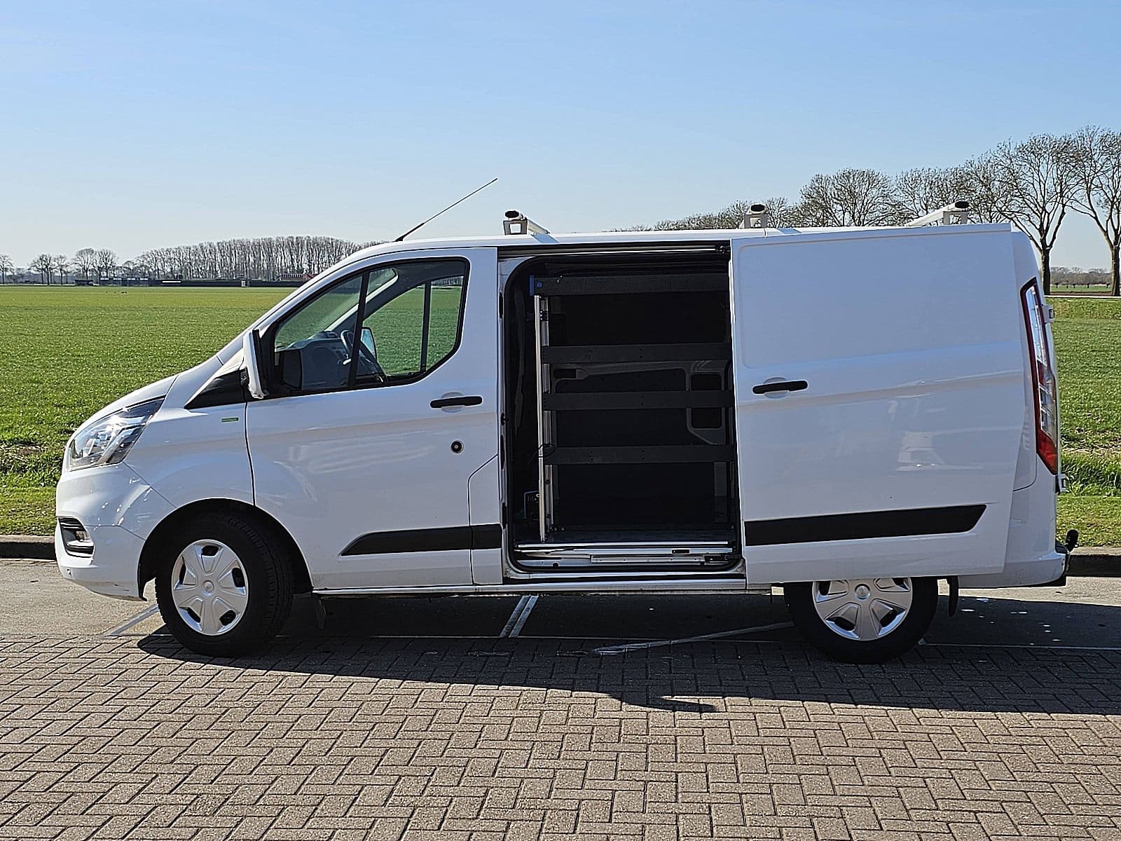 Ford Transit thumbnail 14