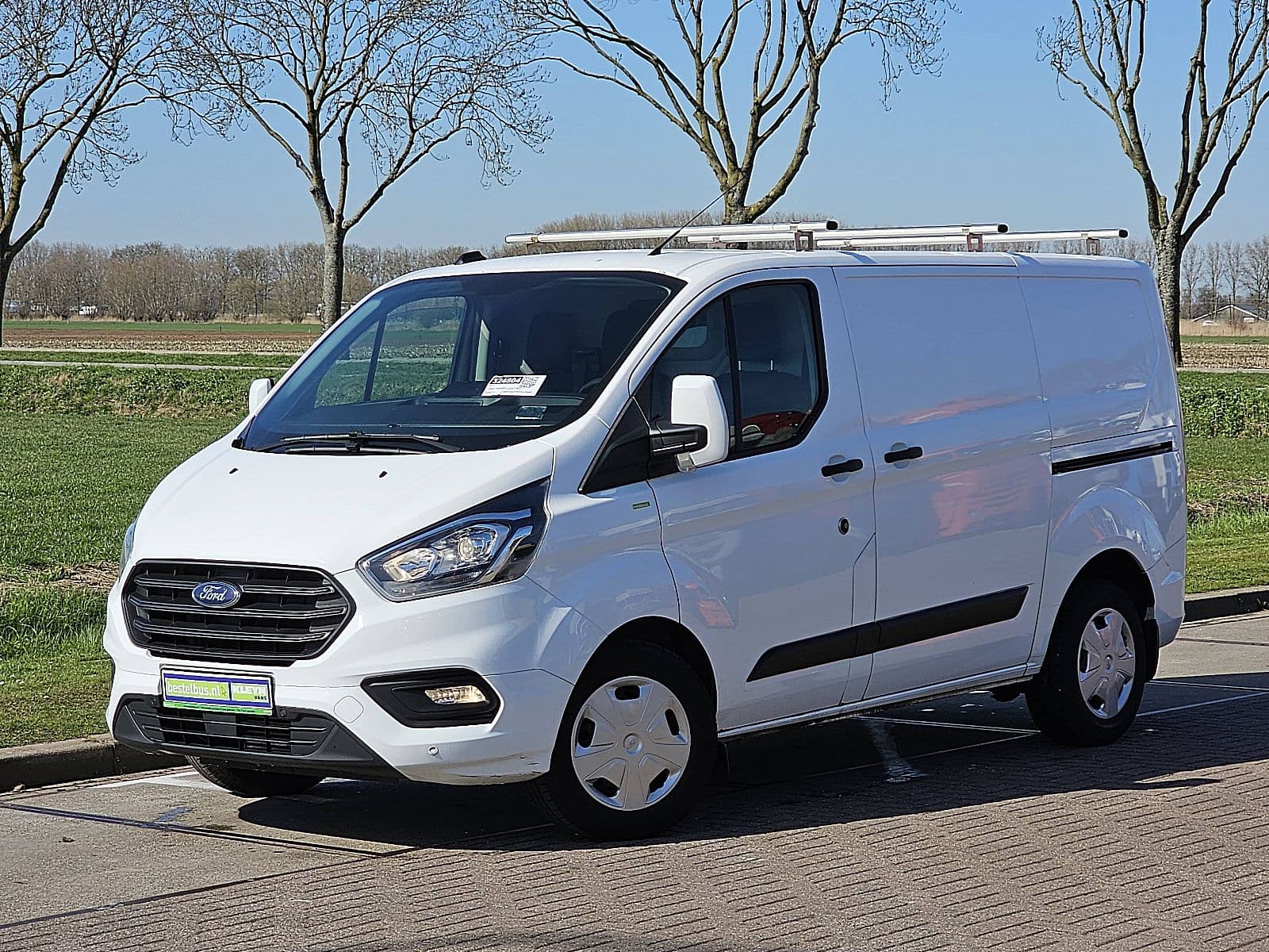 Ford Transit thumbnail 2