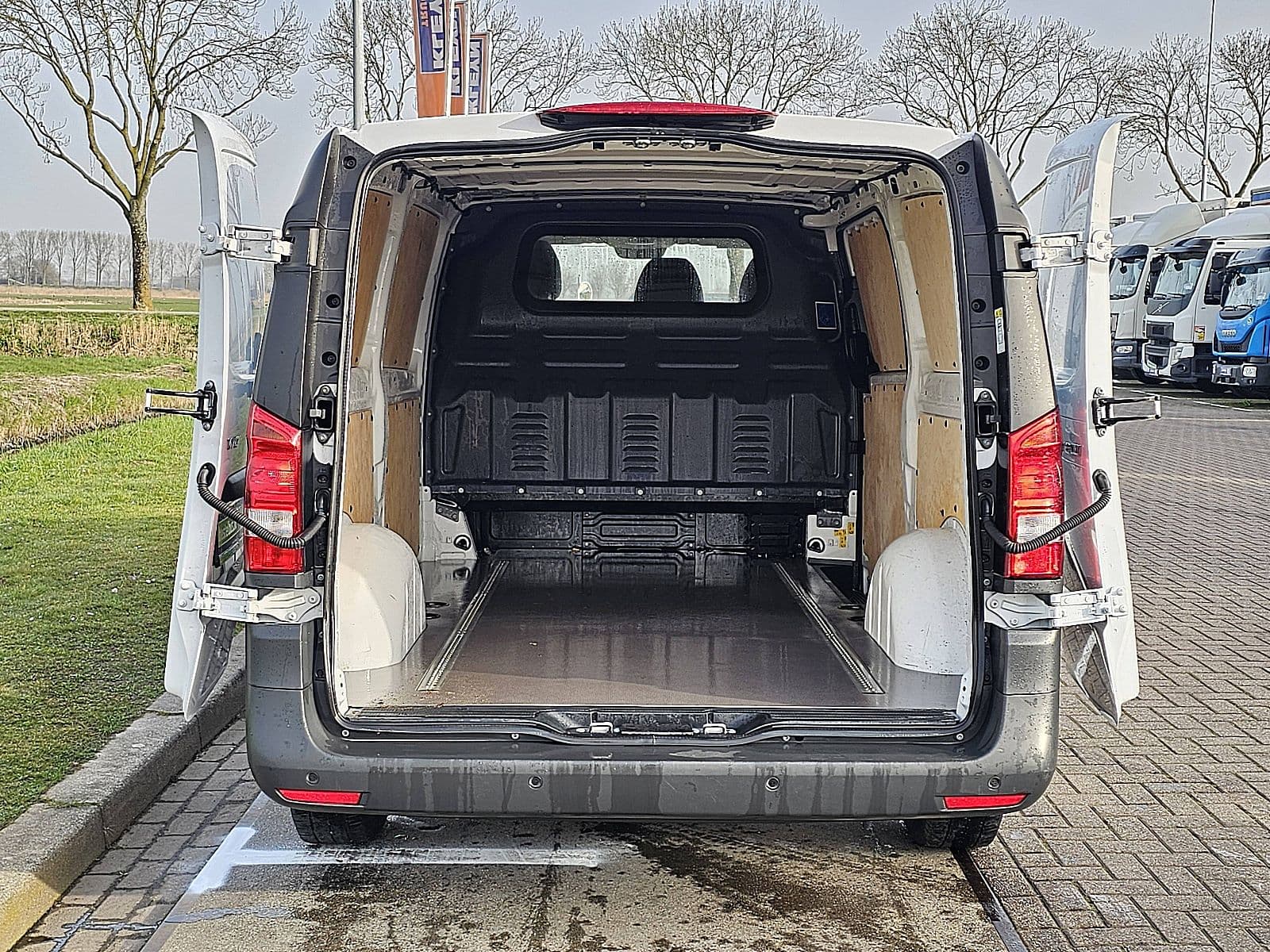 Mercedes-Benz Vito thumbnail 14