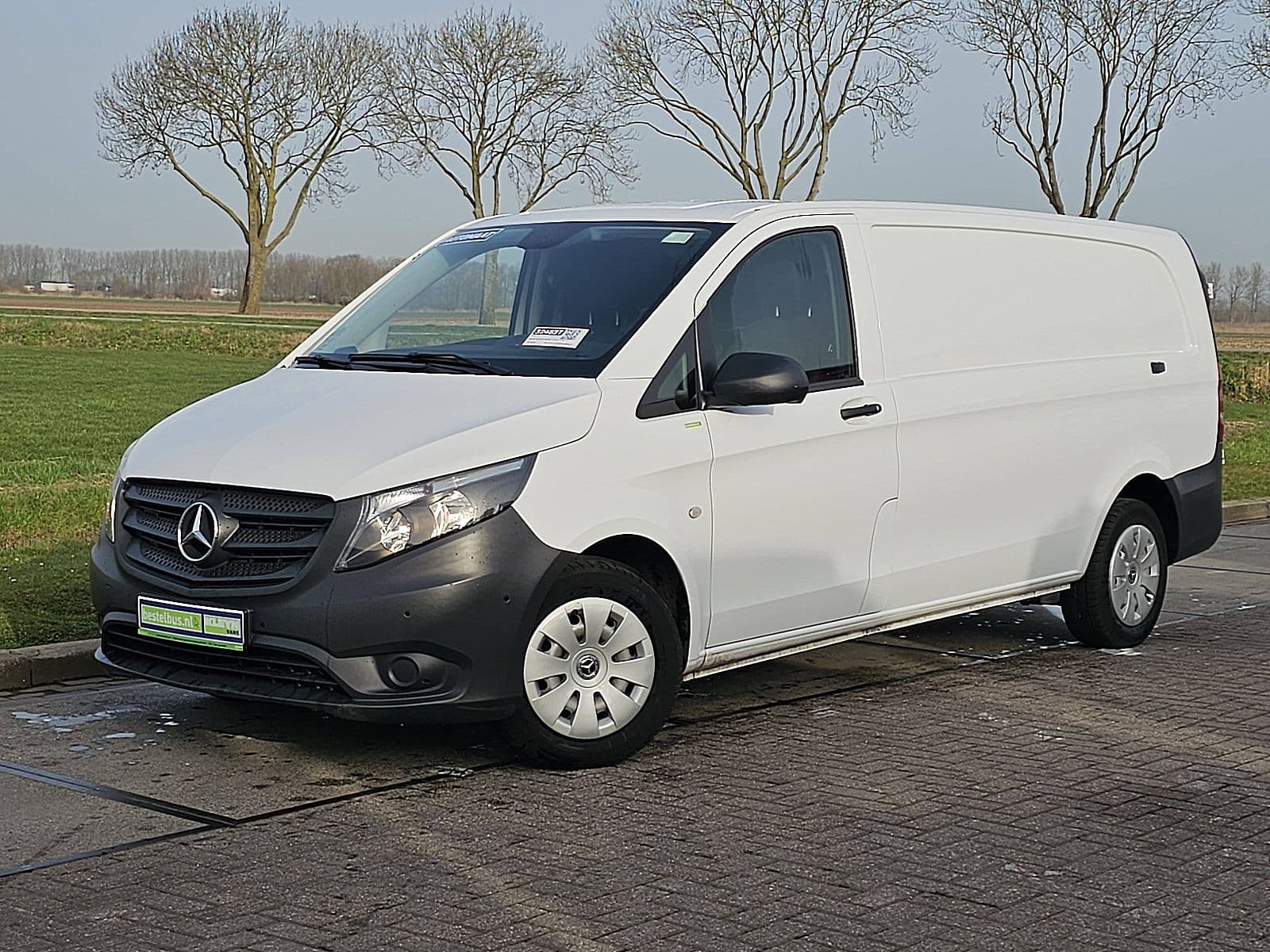 Mercedes-Benz Vito thumbnail 2