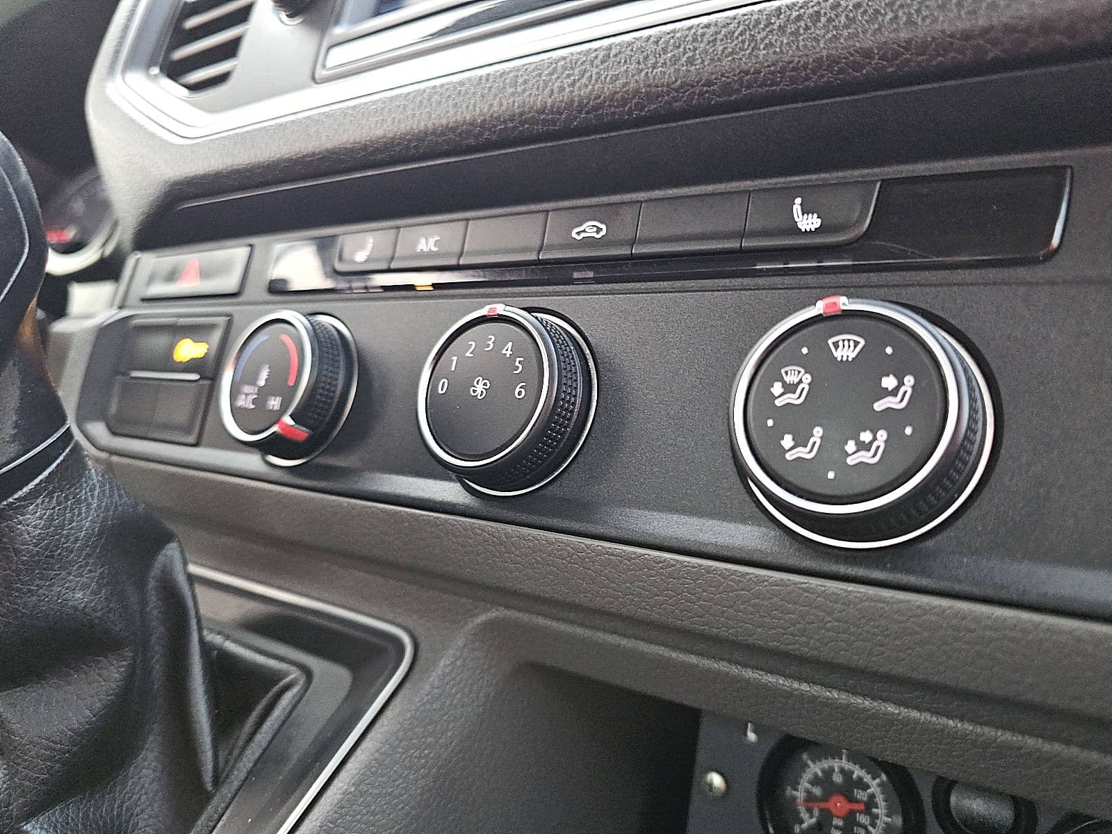 Volkswagen Crafter thumbnail 9