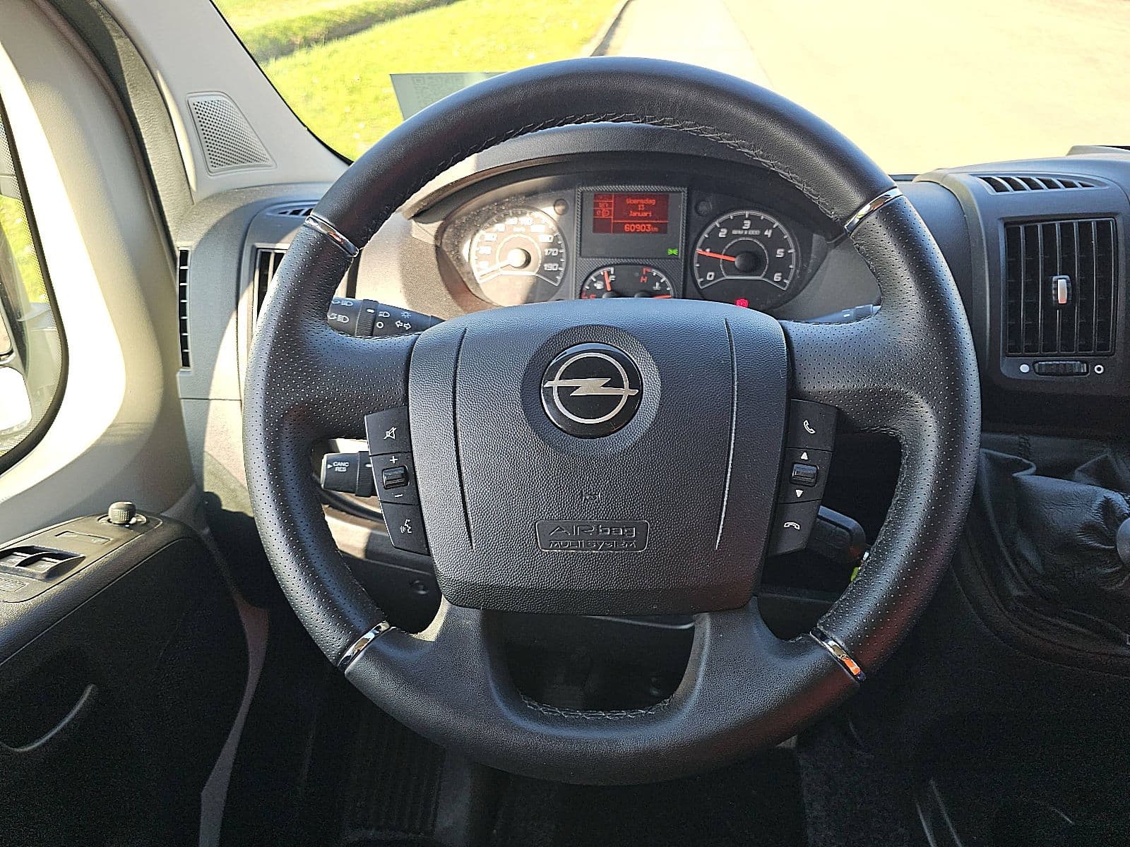 Opel Movano thumbnail 10