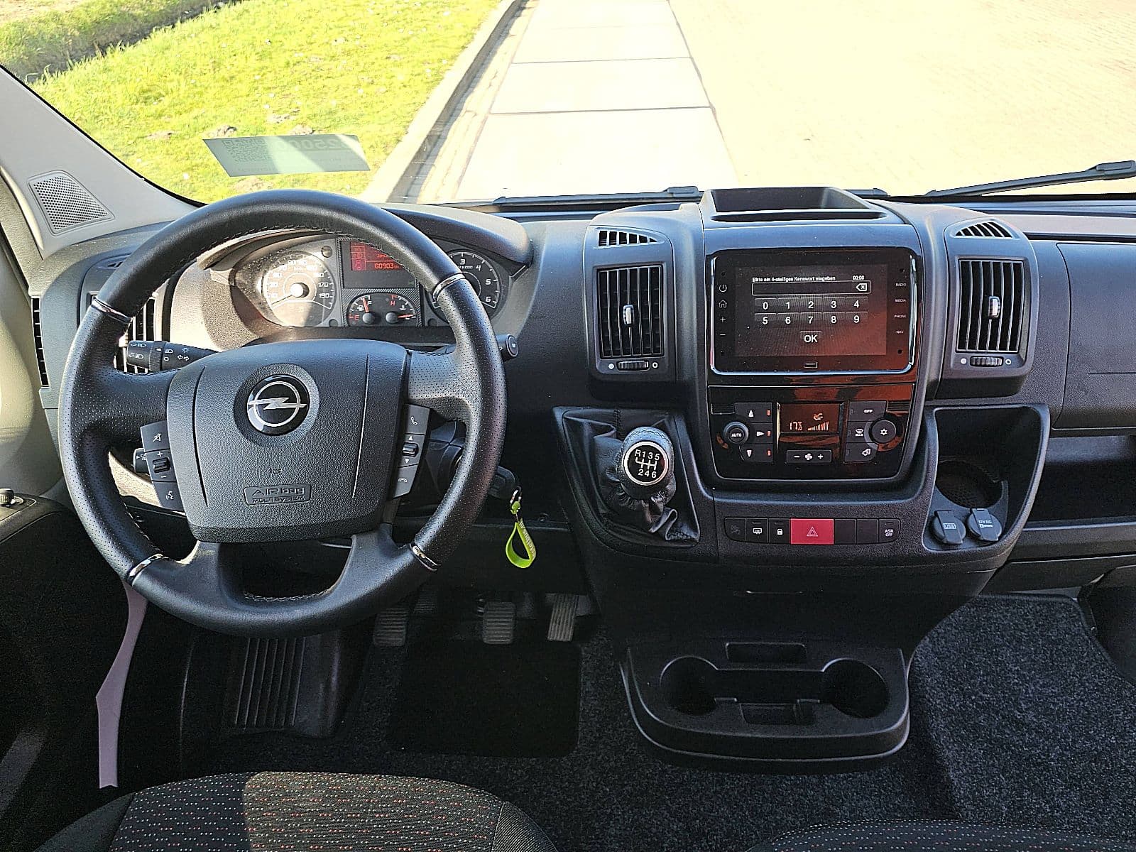 Opel Movano thumbnail 7